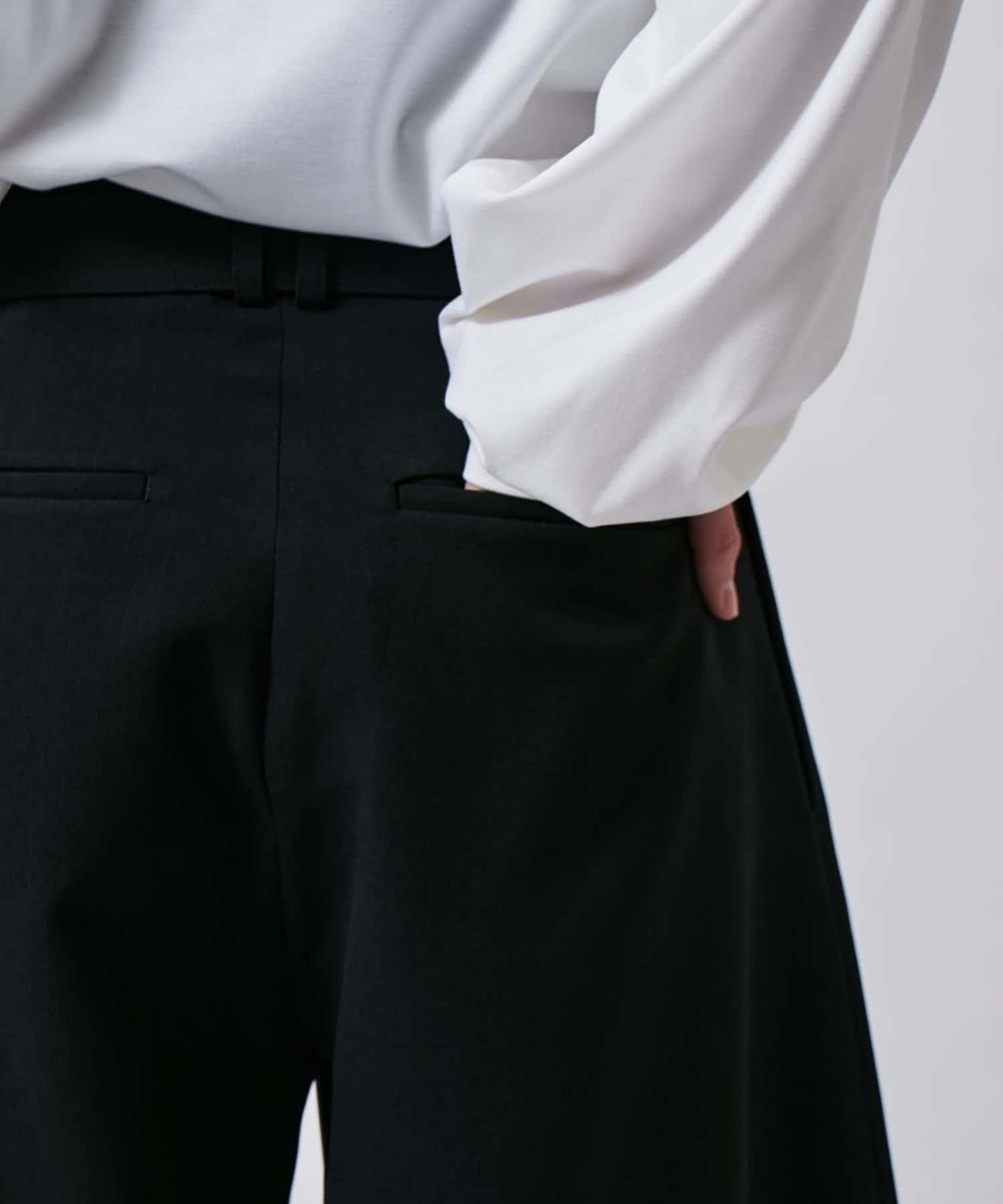 配腰帶雙層布氣球弧形休閒褲