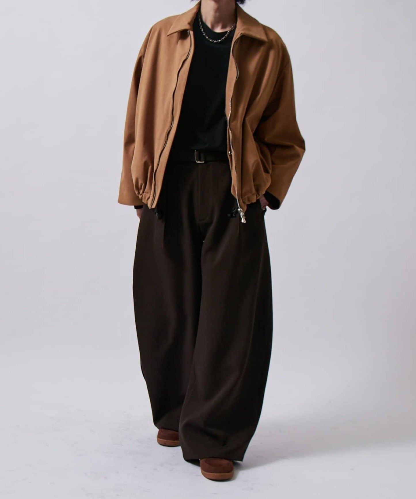 配腰帶雙層布氣球弧形休閒褲