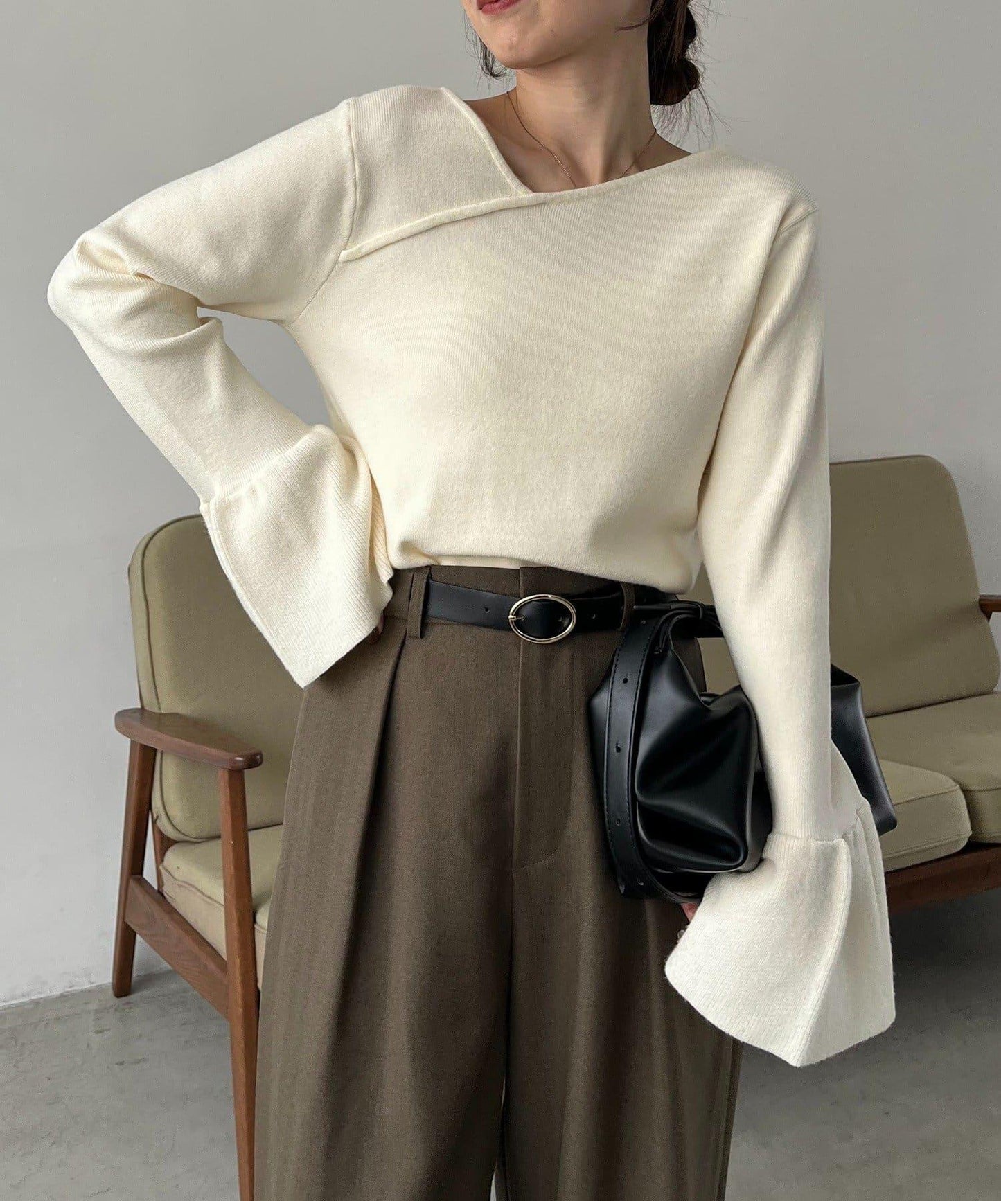 CAPRICIEUX LE'MAGE 喇叭袖 不對稱領 針織上衣