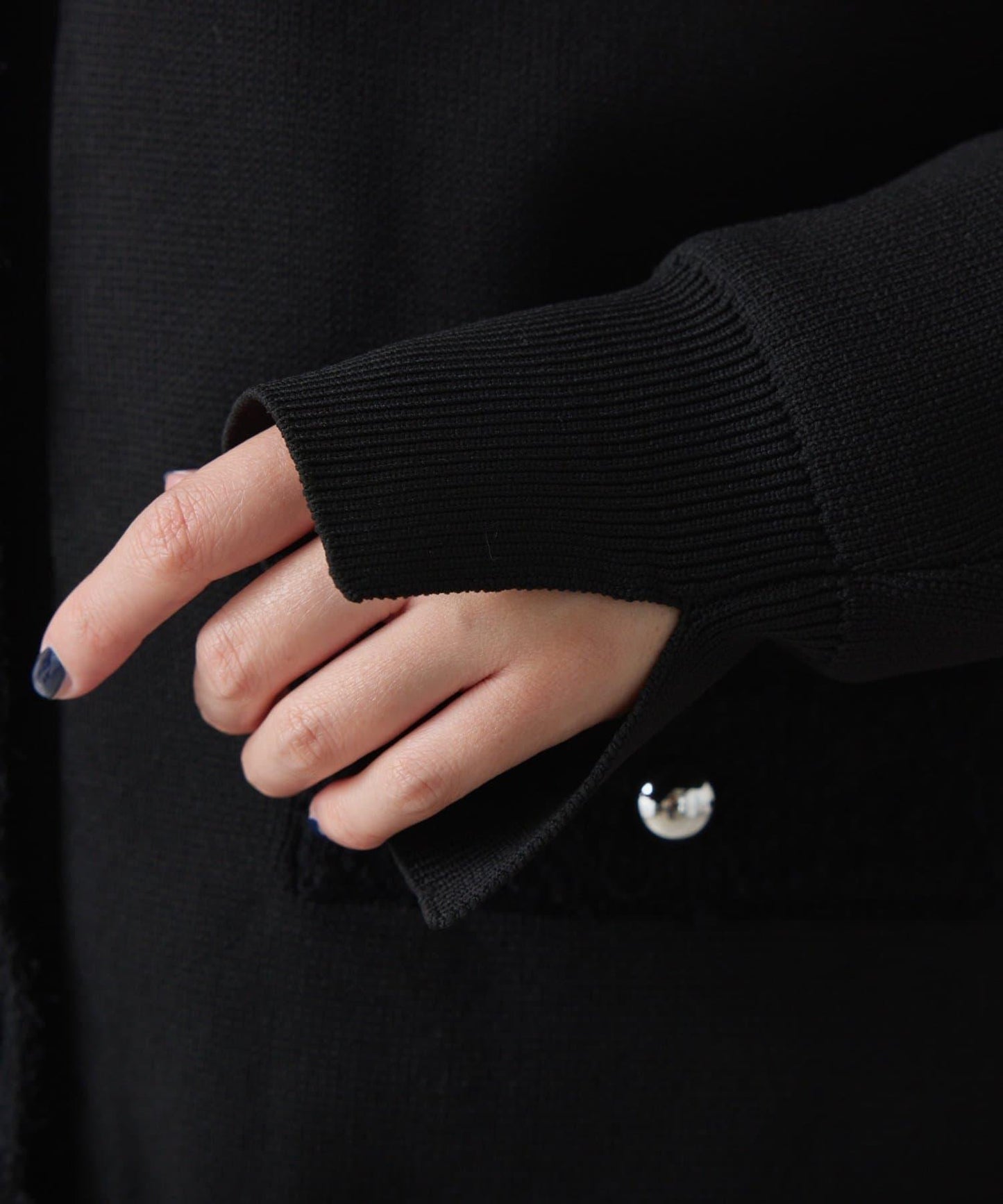 【輕盈/顯氣質】半米蘭針織開衫