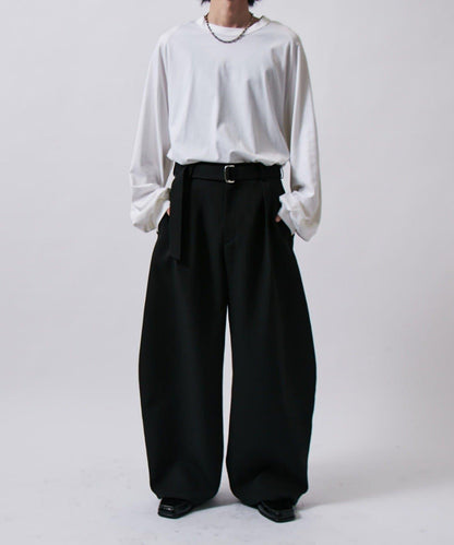 配腰帶雙層布氣球弧形休閒褲