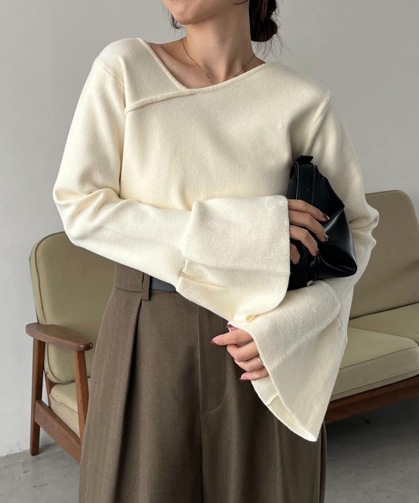 CAPRICIEUX LE'MAGE 喇叭袖 不對稱領 針織上衣