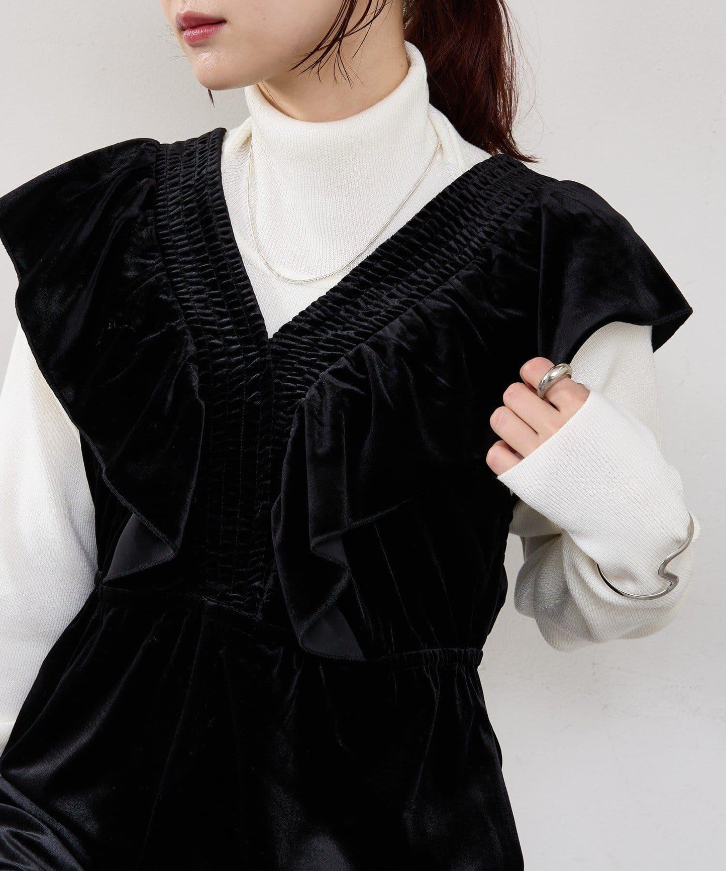 天鵝絨荷葉邊連體褲