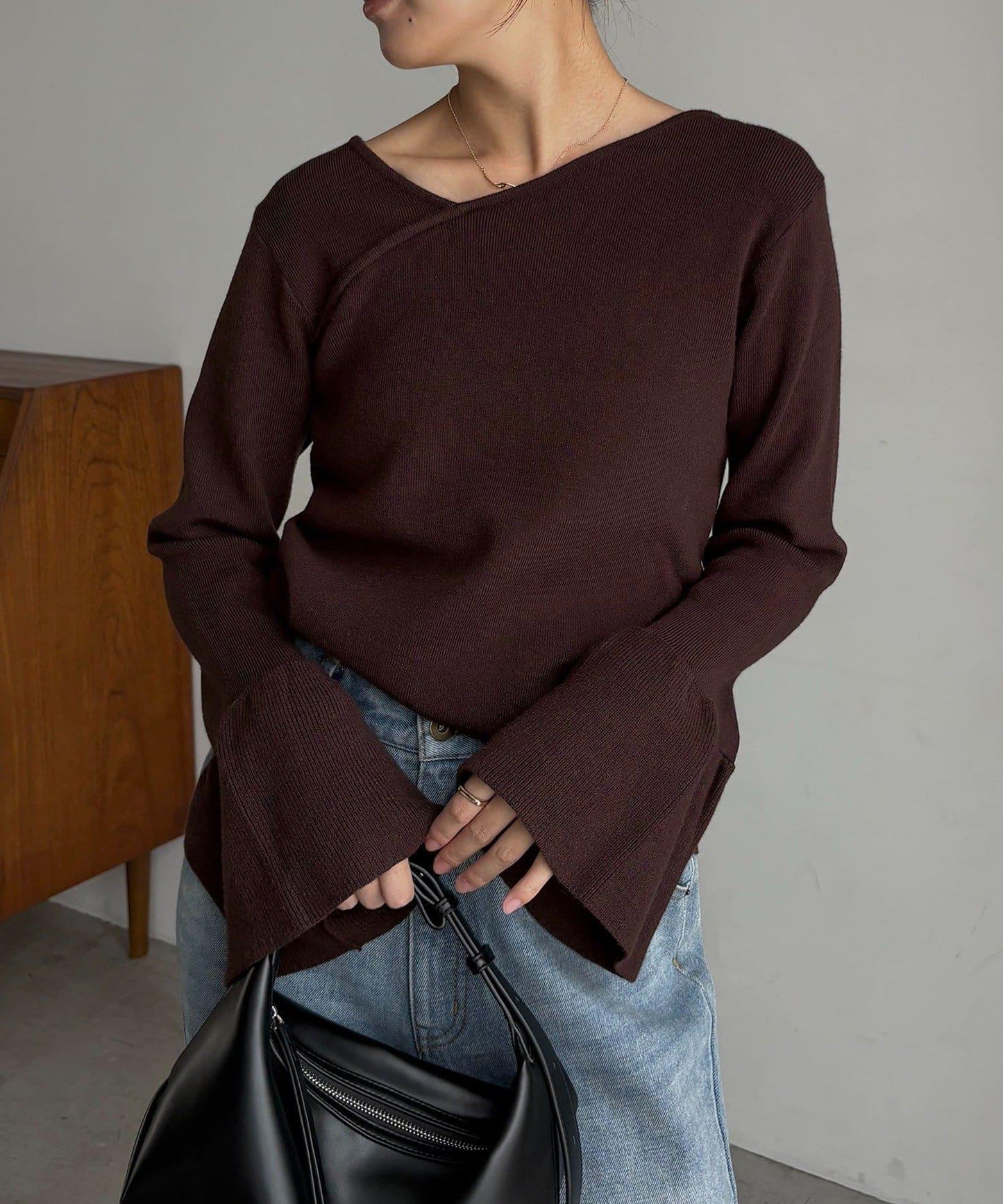 CAPRICIEUX LE'MAGE 喇叭袖 不對稱領 針織上衣