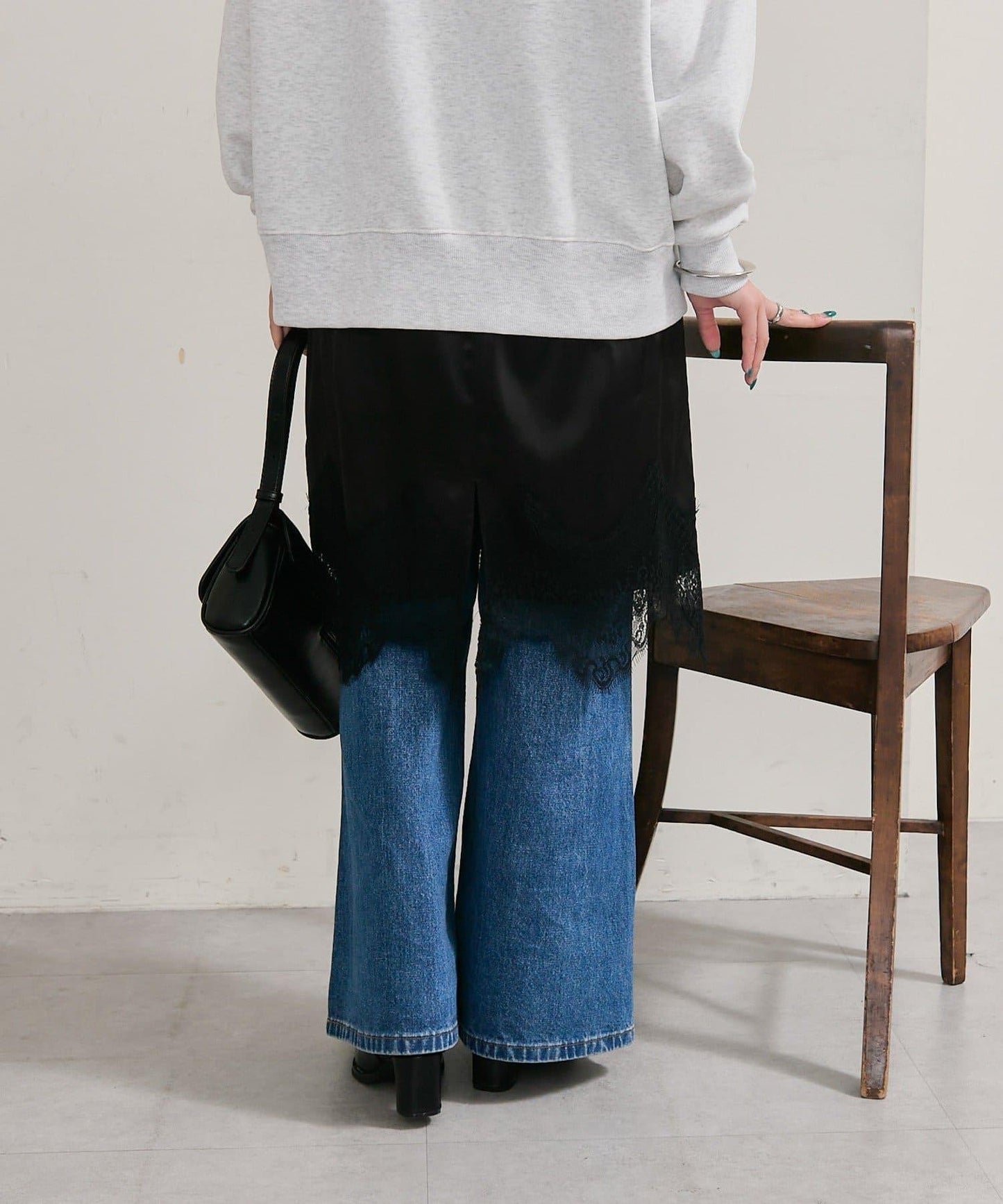 下襬蕾絲多功能半身裙