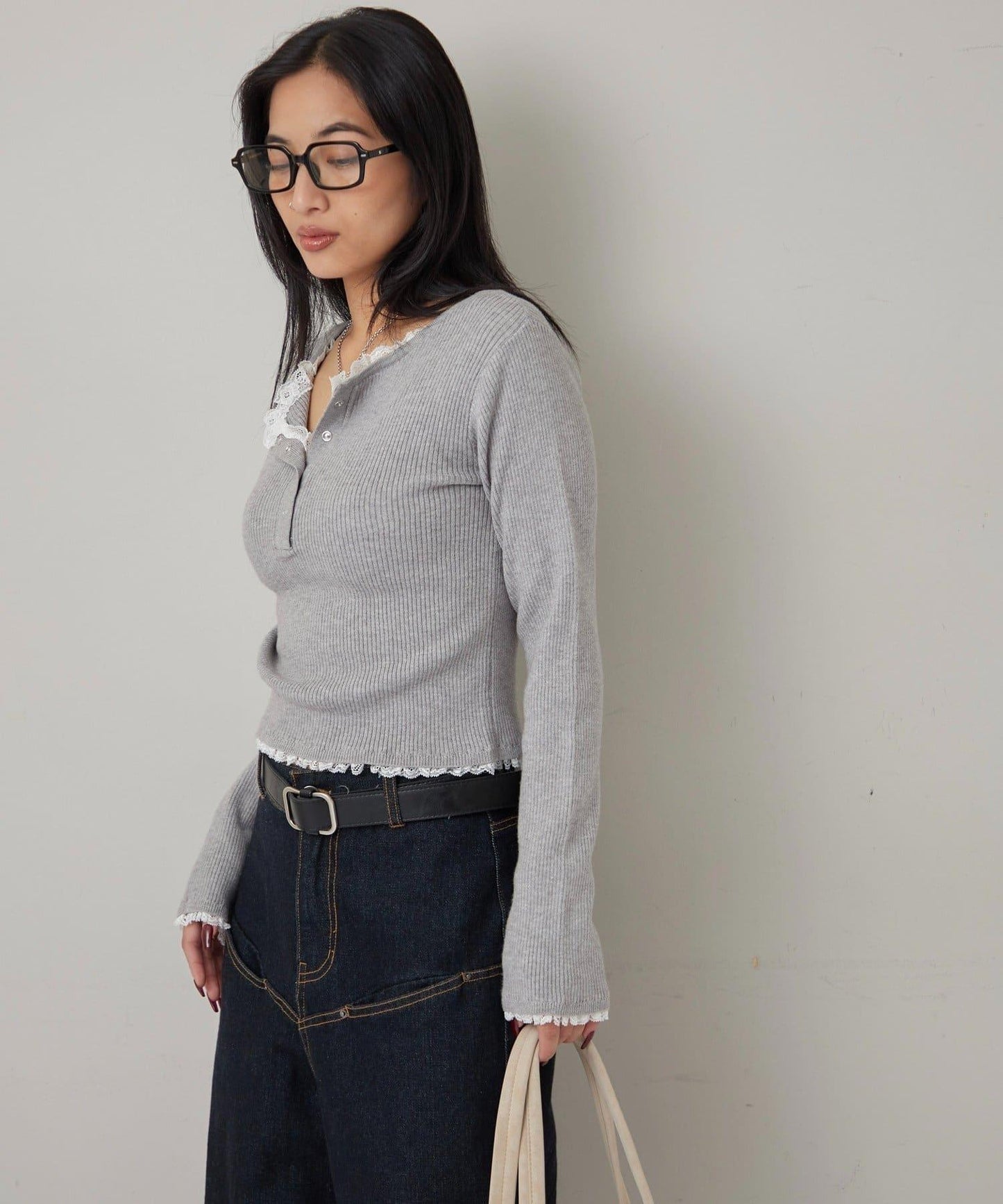 蕾絲拼接亨利領針織衫