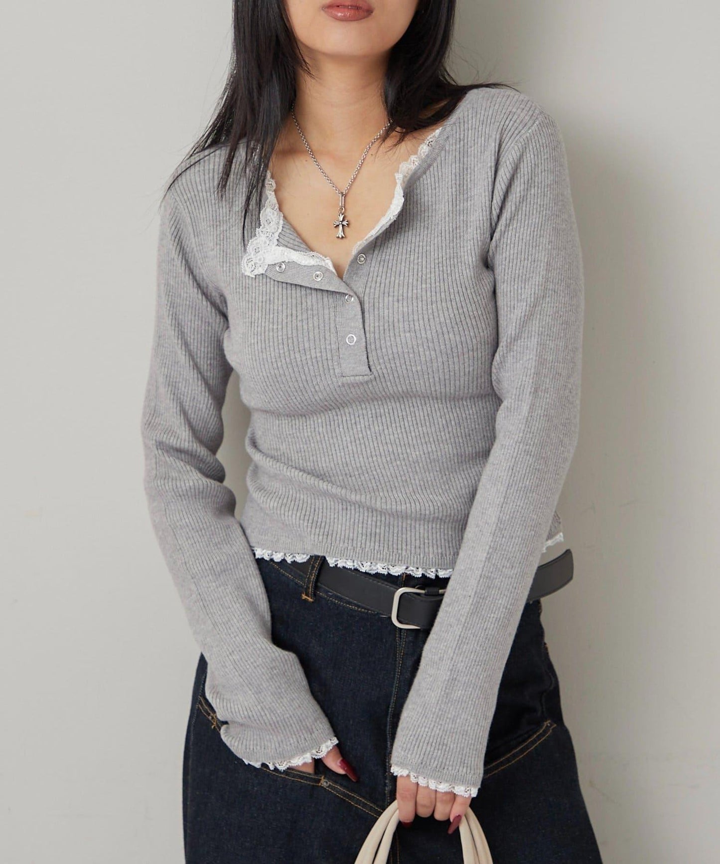 蕾絲拼接亨利領針織衫
