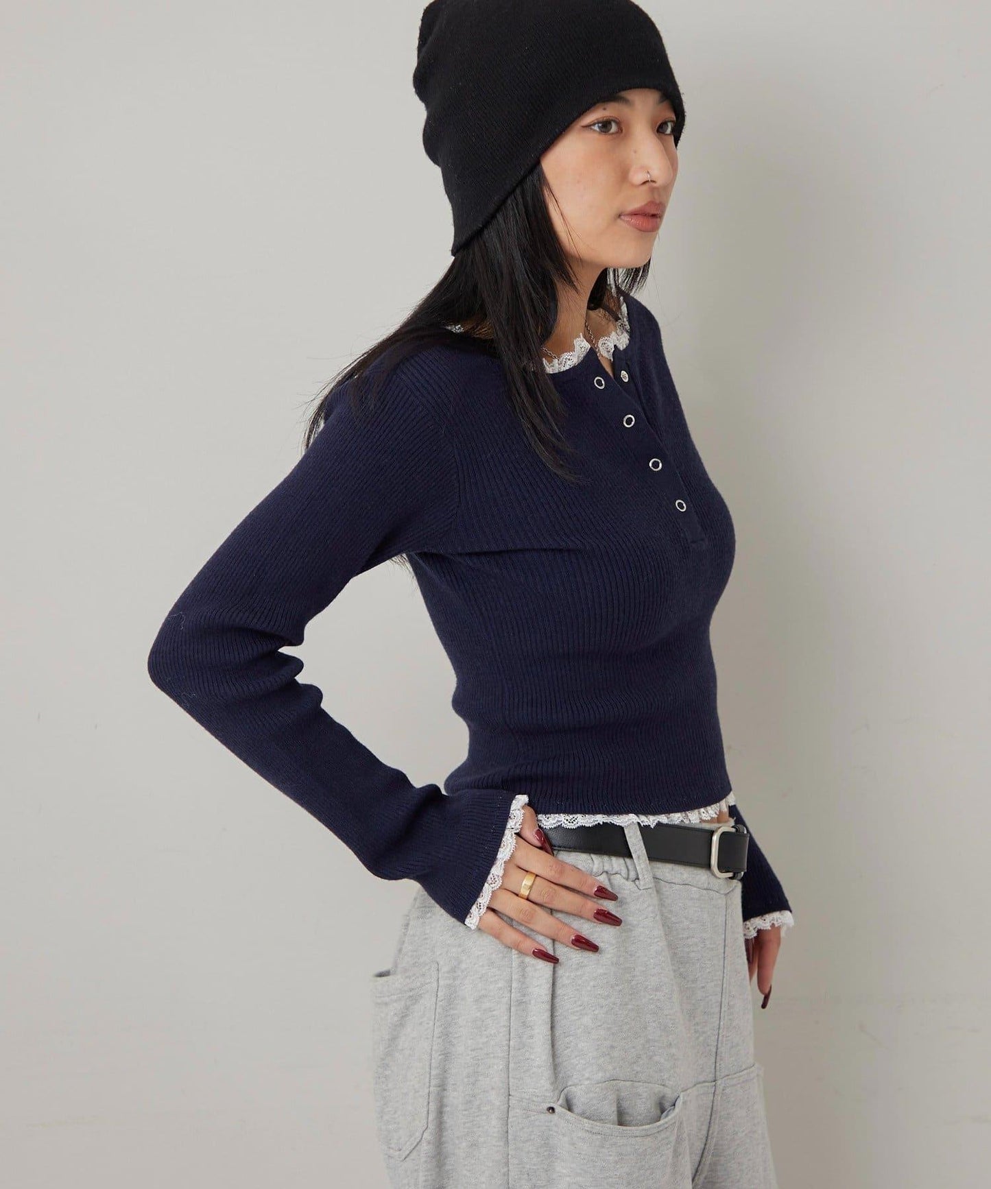 蕾絲拼接亨利領針織衫