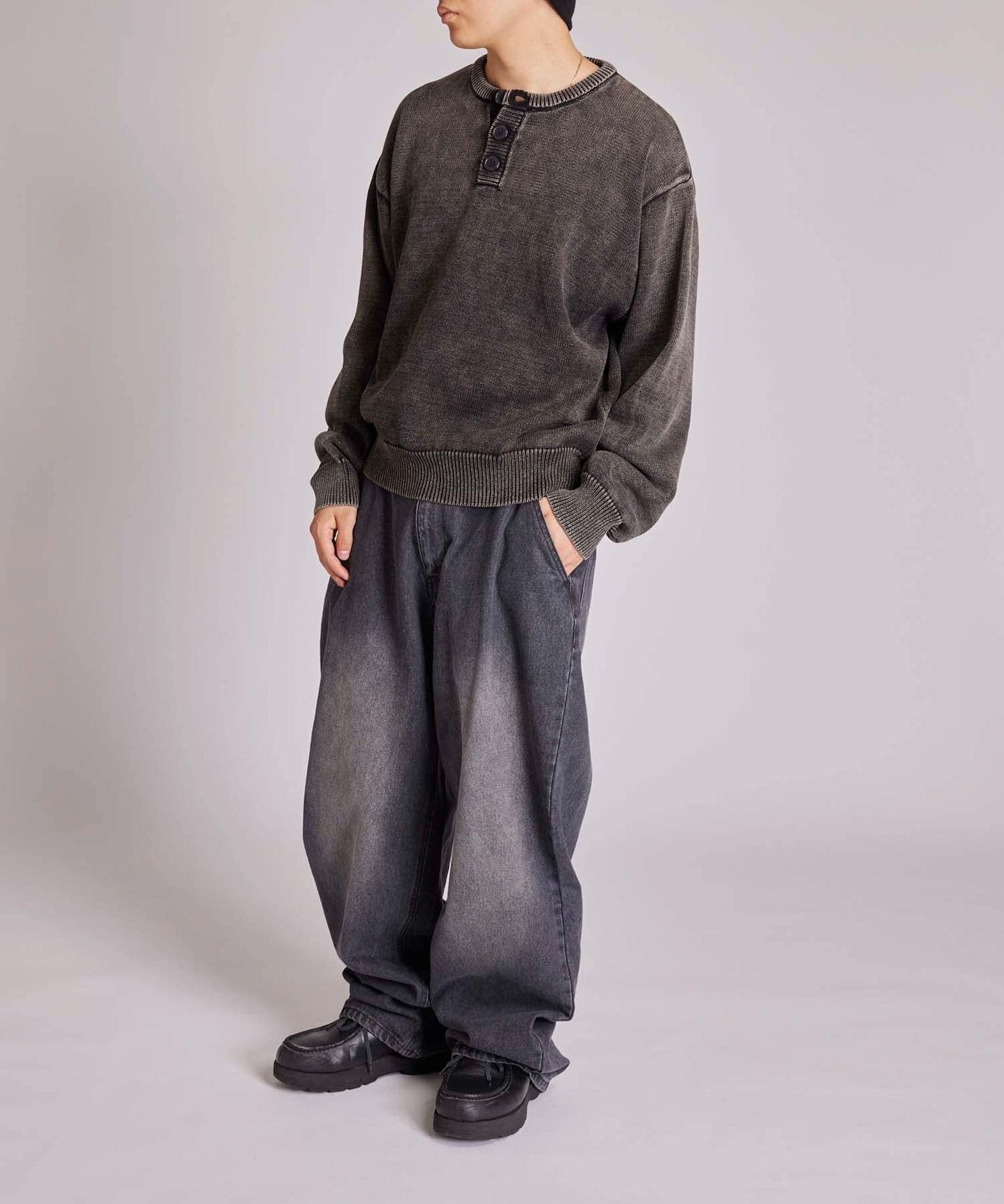 【KOOKY'N】水洗做舊亨利領針織衫