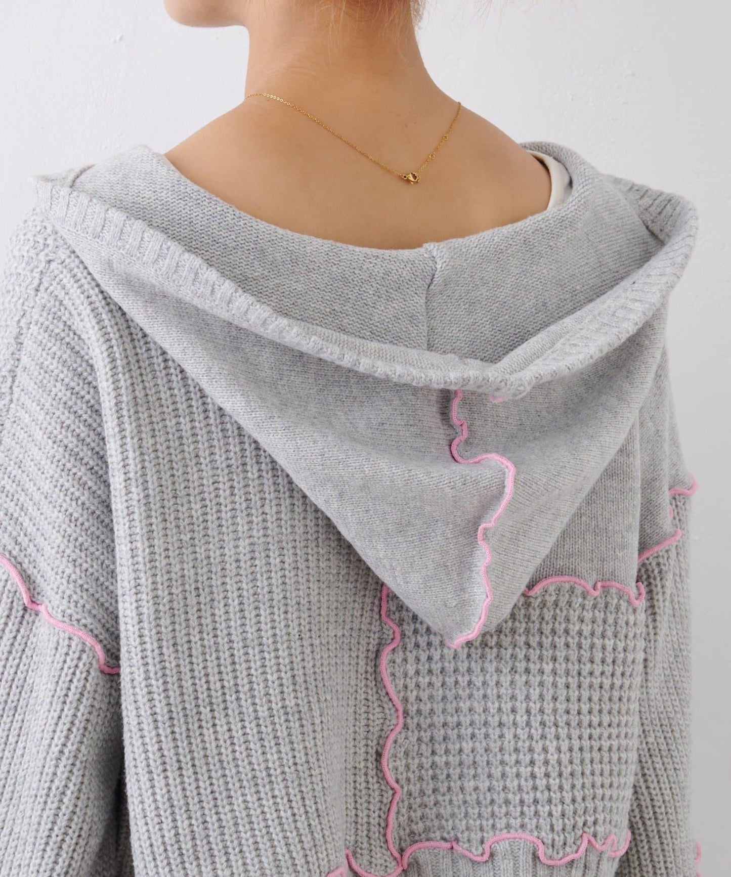 ★【HELLO.SANFRANCISCO/ハローサンフランシスコ】拼色荷葉邊拼接連帽開衫