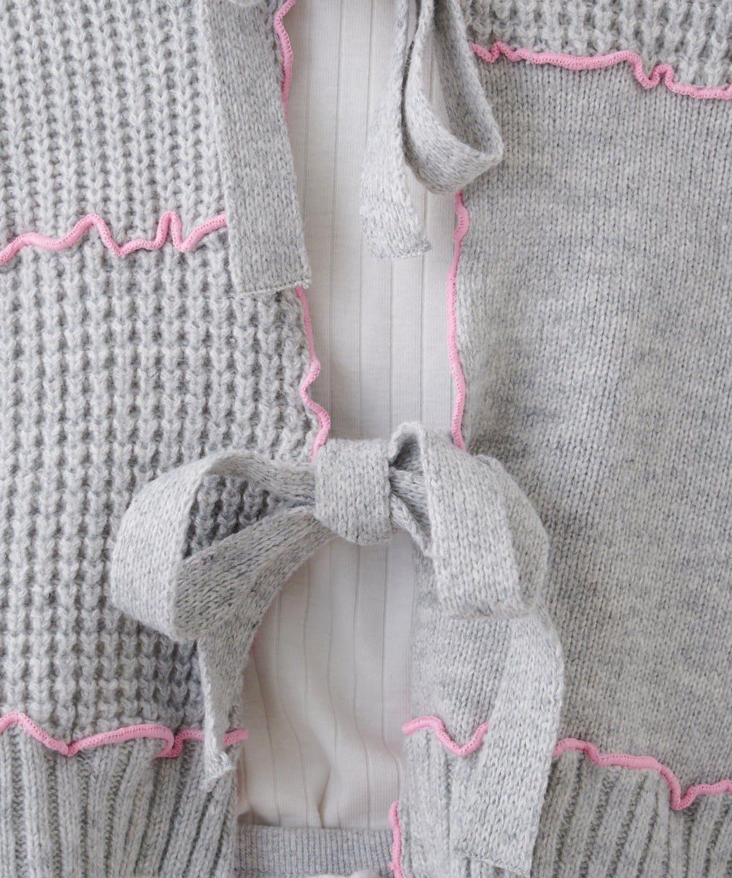 ★【HELLO.SANFRANCISCO/ハローサンフランシスコ】拼色荷葉邊拼接連帽開衫