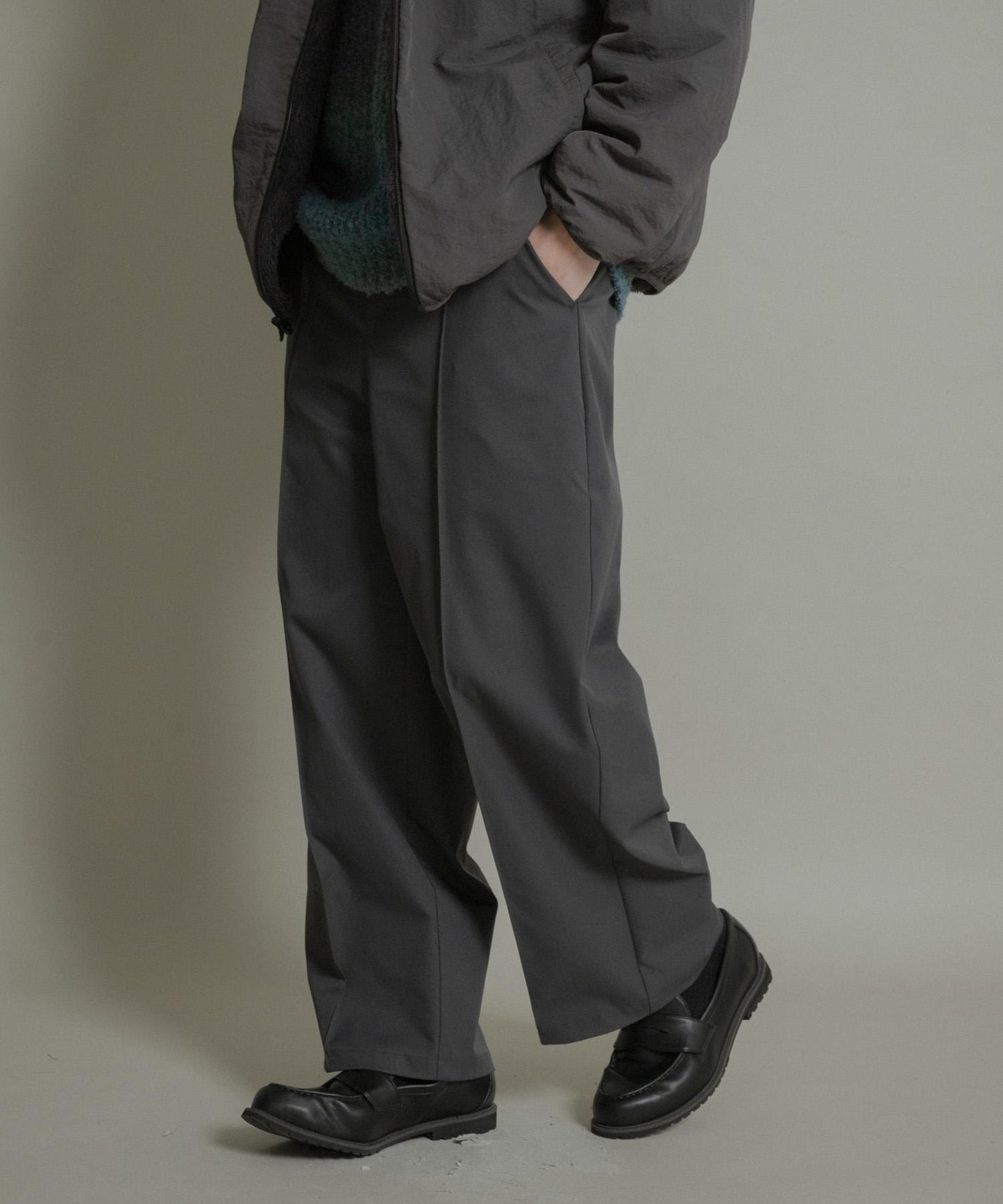 壓褶寬鬆西裝褲