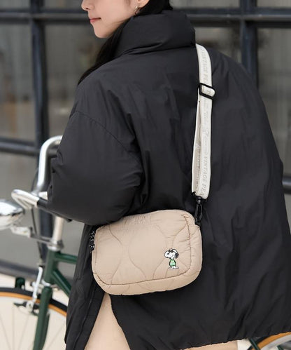 [《PEANUTS》] 絎縫小號單肩包