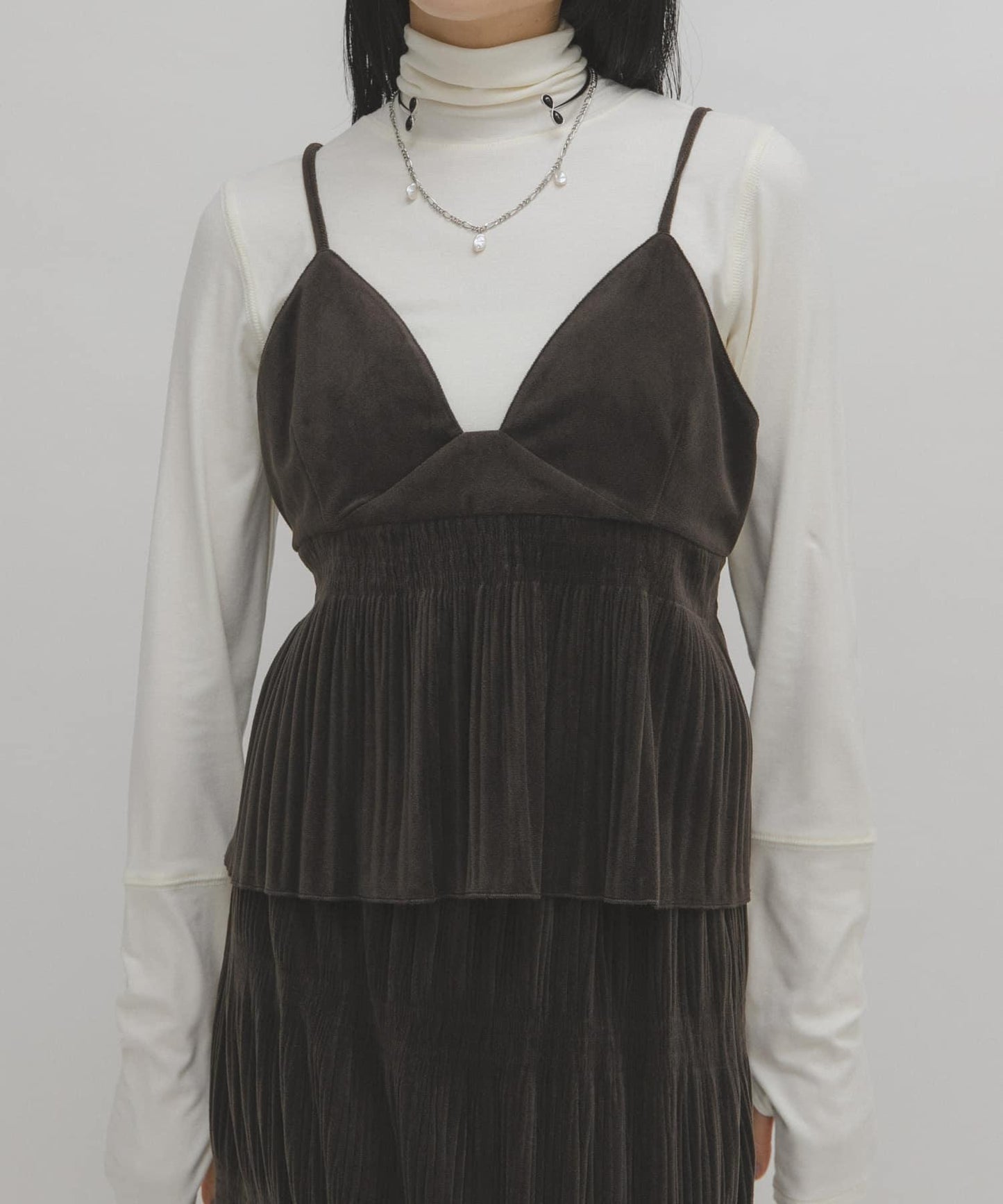 百褶拼接連衣裙