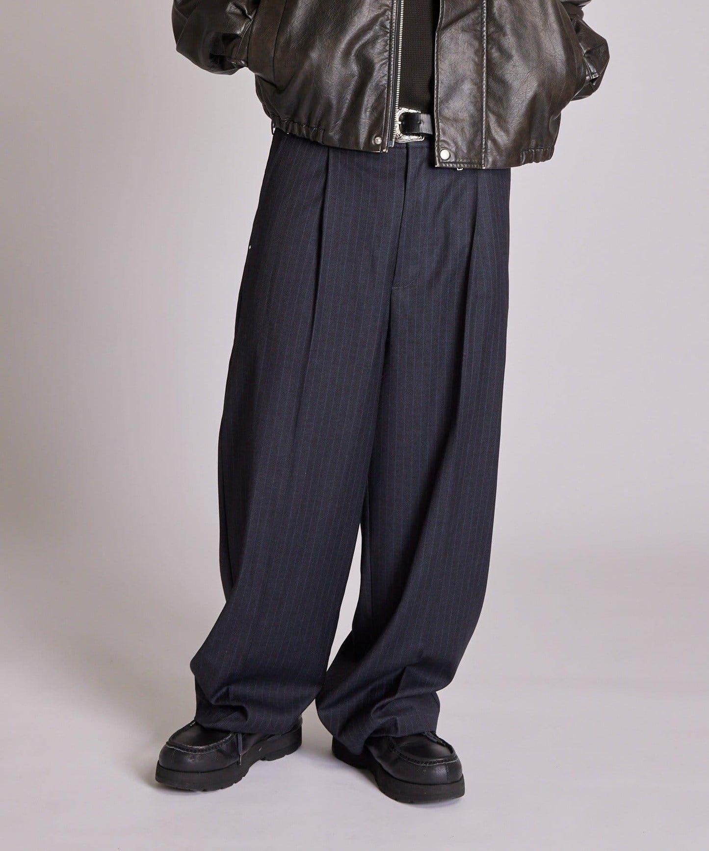 【WHO'S WHO gallery】單褶錐形休閒褲