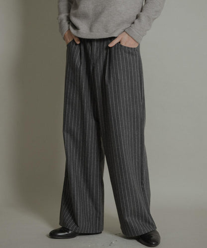 羊毛混紡弧形口袋直筒褲