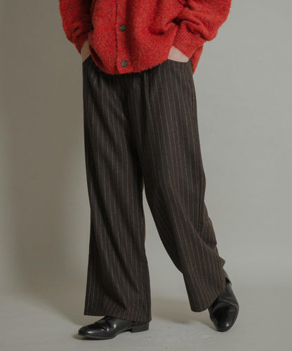 羊毛混紡弧形口袋直筒褲