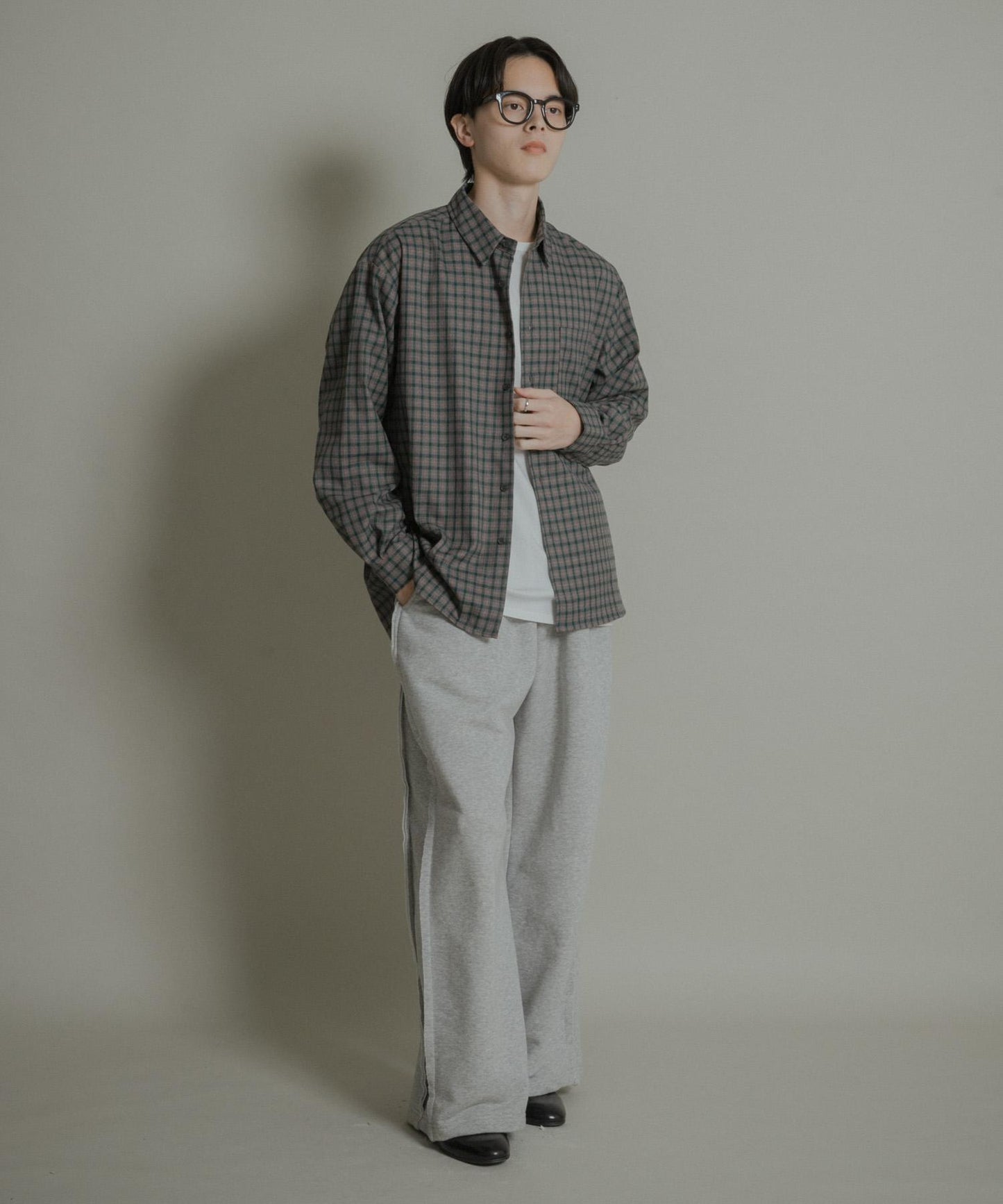 微妙色調長袖法蘭絨襯衫