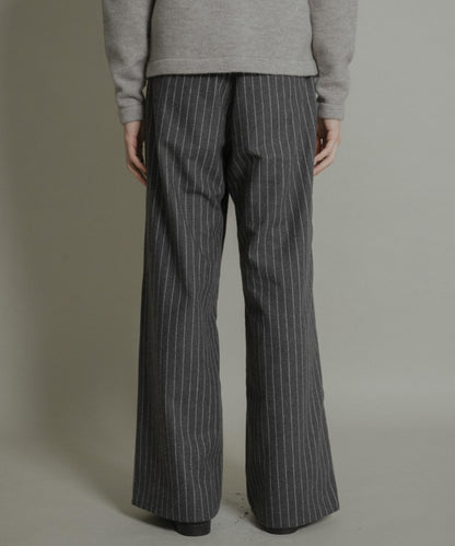 羊毛混紡弧形口袋直筒褲