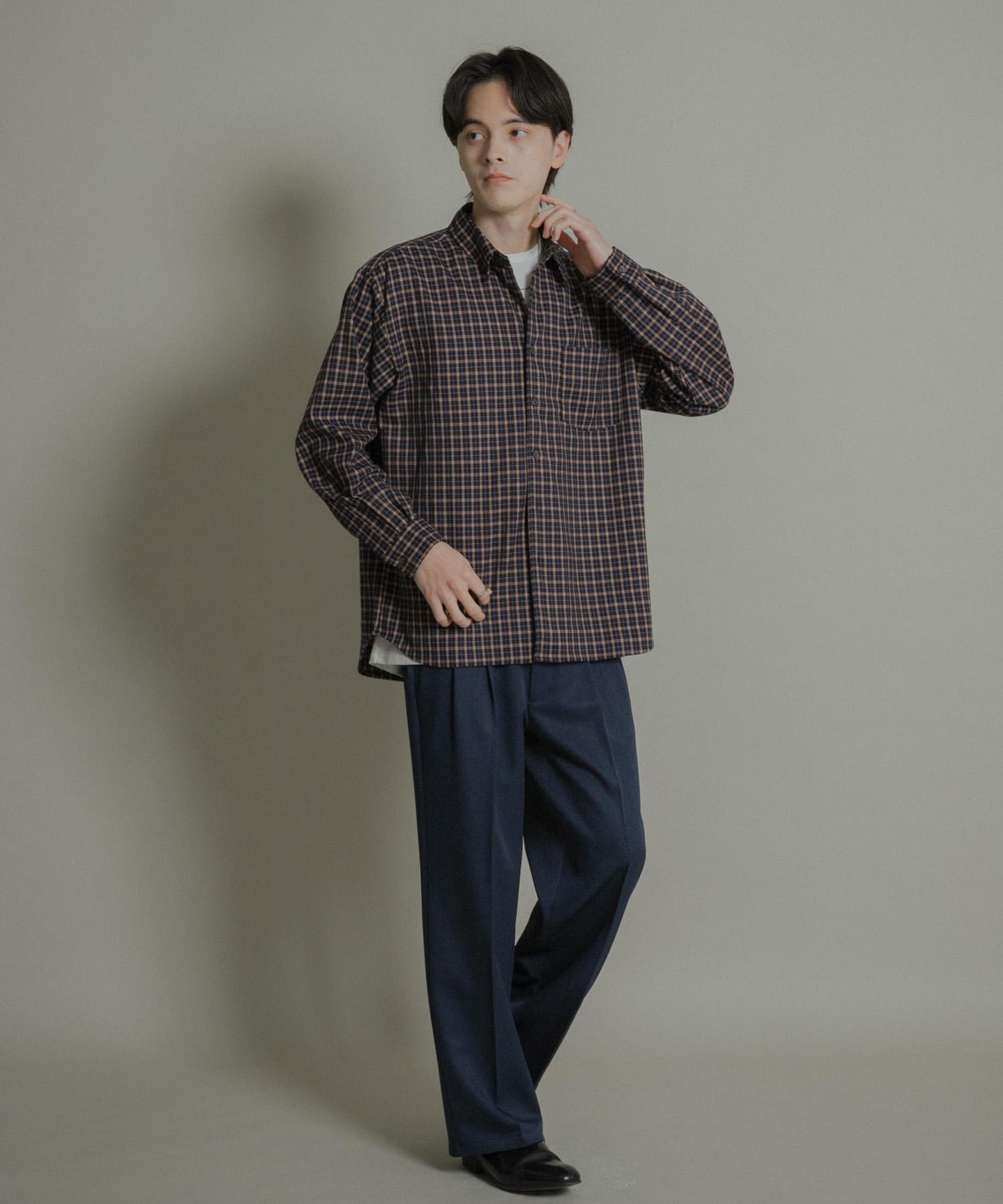 微妙色調長袖法蘭絨襯衫