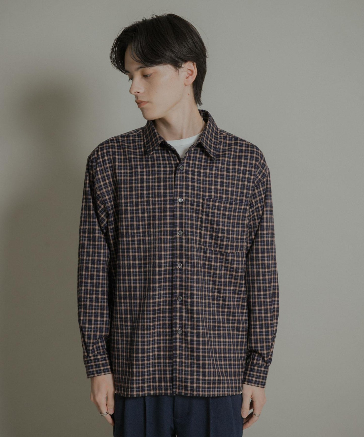 微妙色調長袖法蘭絨襯衫