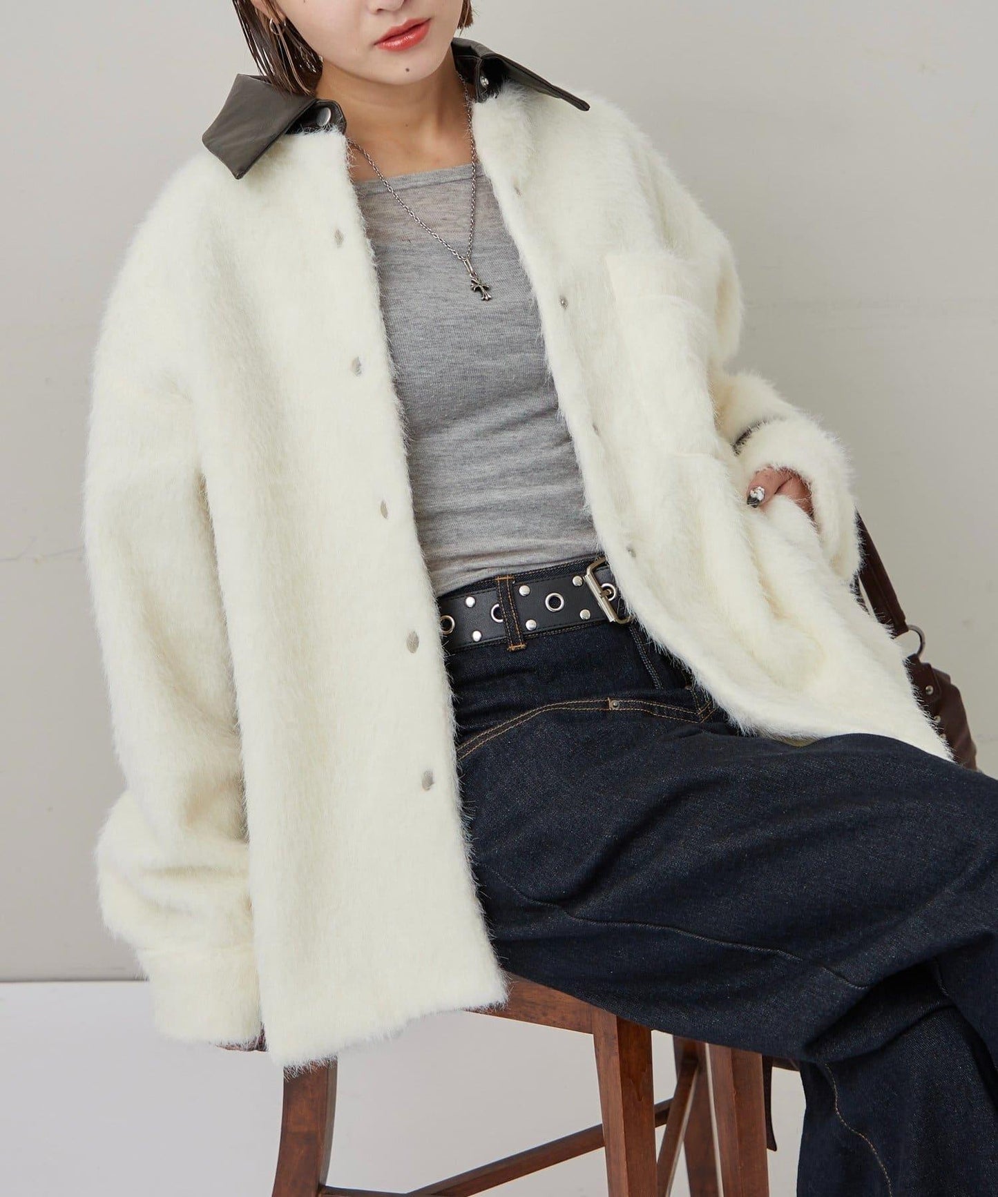 【WHO'S WHO gallery】拼接領口長毛襯衫夾克