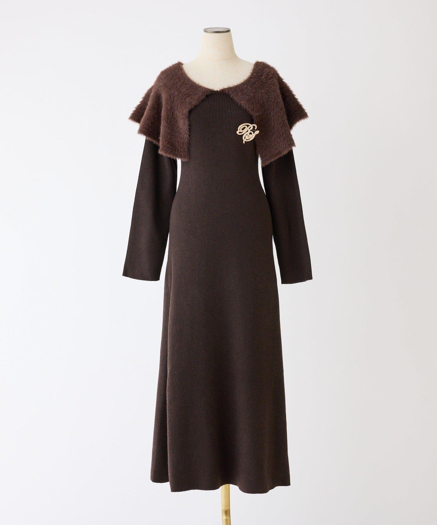 帶胸針針織連衣裙