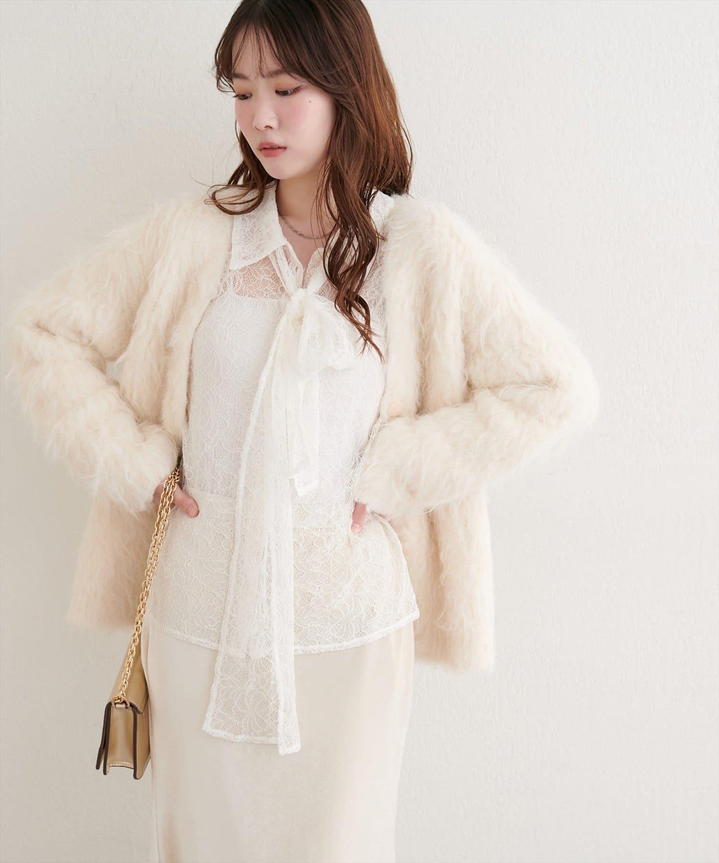 蕾絲蝴蝶結領襯衫