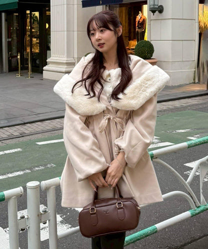 【約會・應援活動也很適合！】毛絨大連帽外套