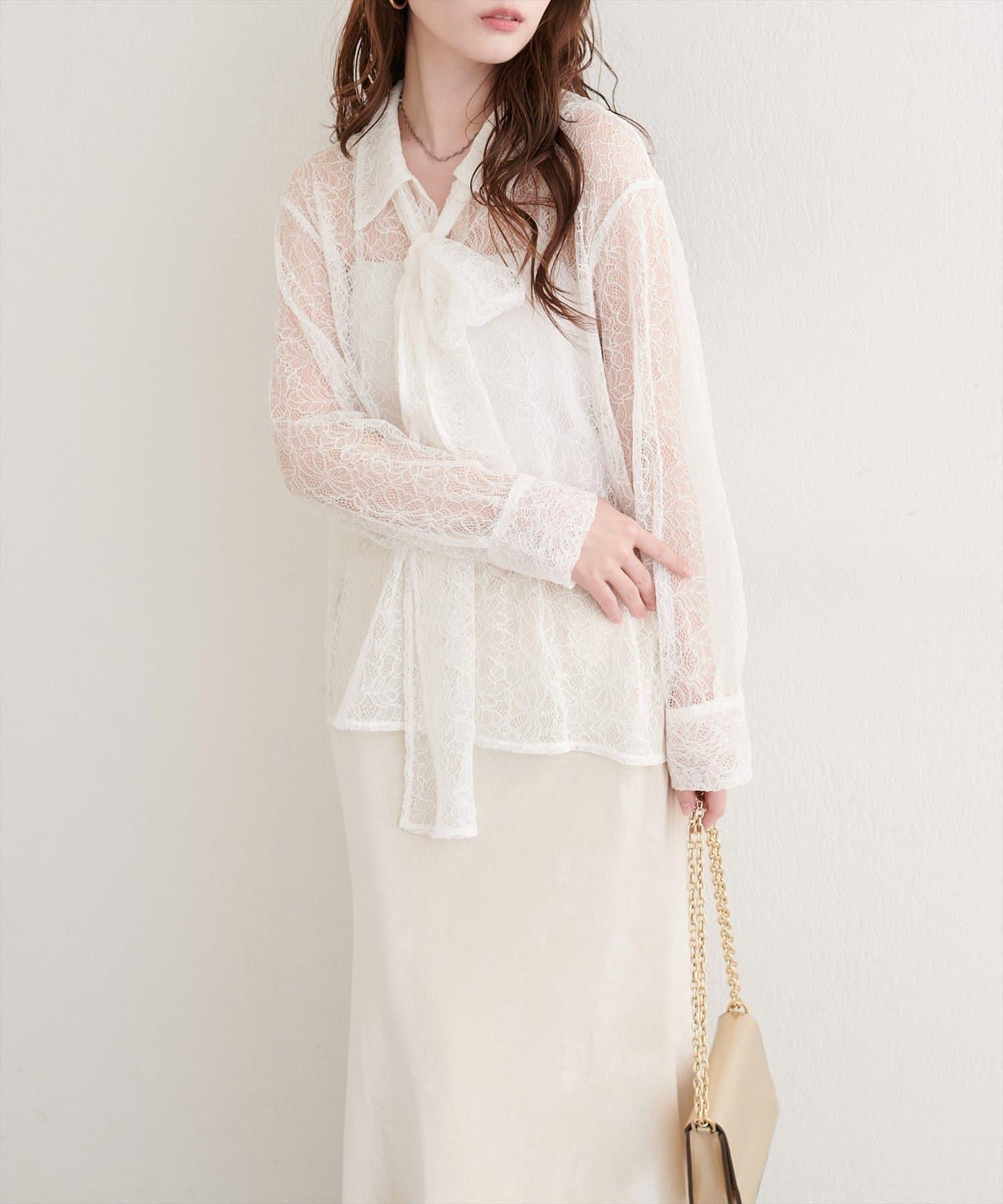 蕾絲蝴蝶結領襯衫