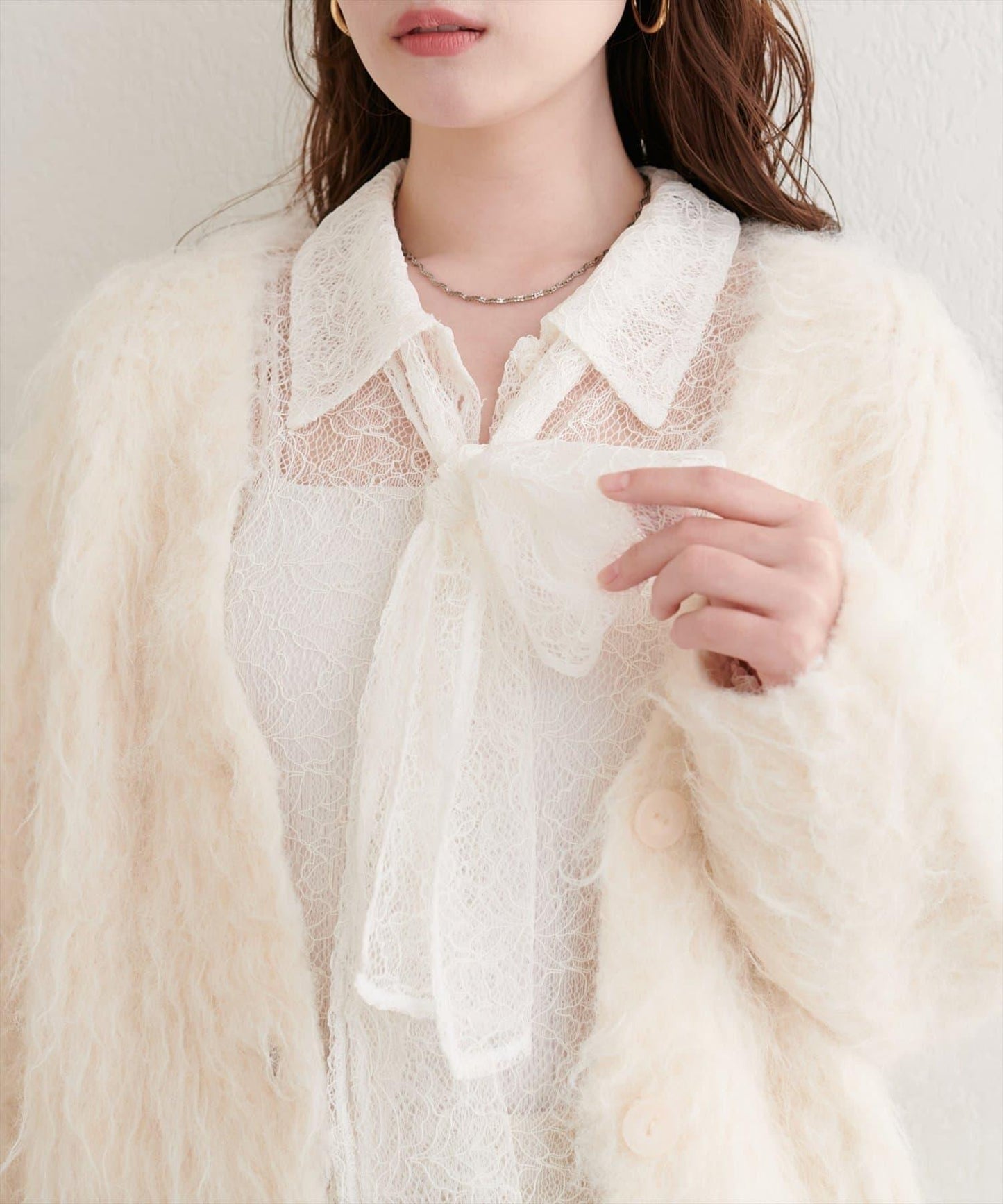 蕾絲蝴蝶結領襯衫