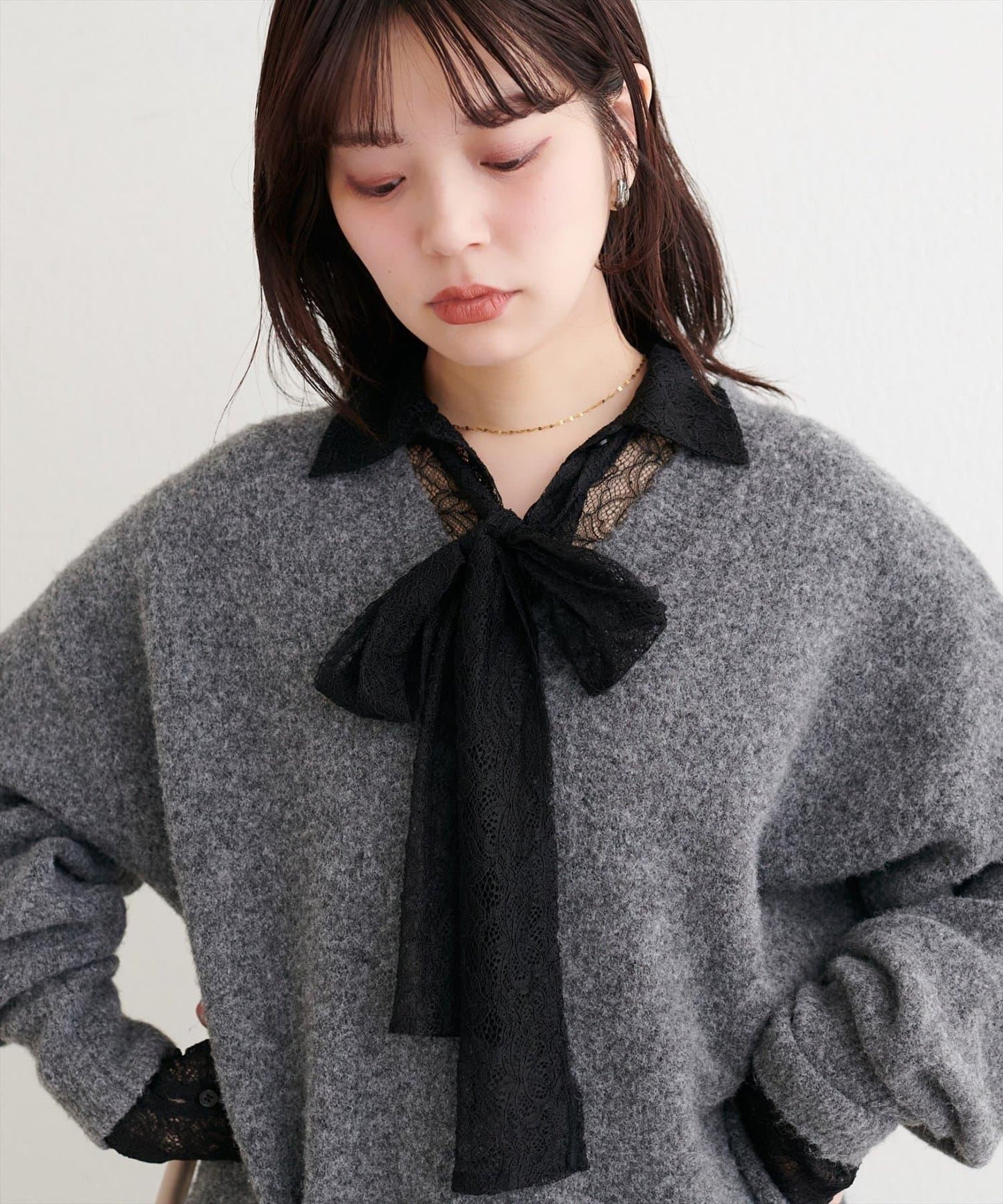 蕾絲蝴蝶結領襯衫