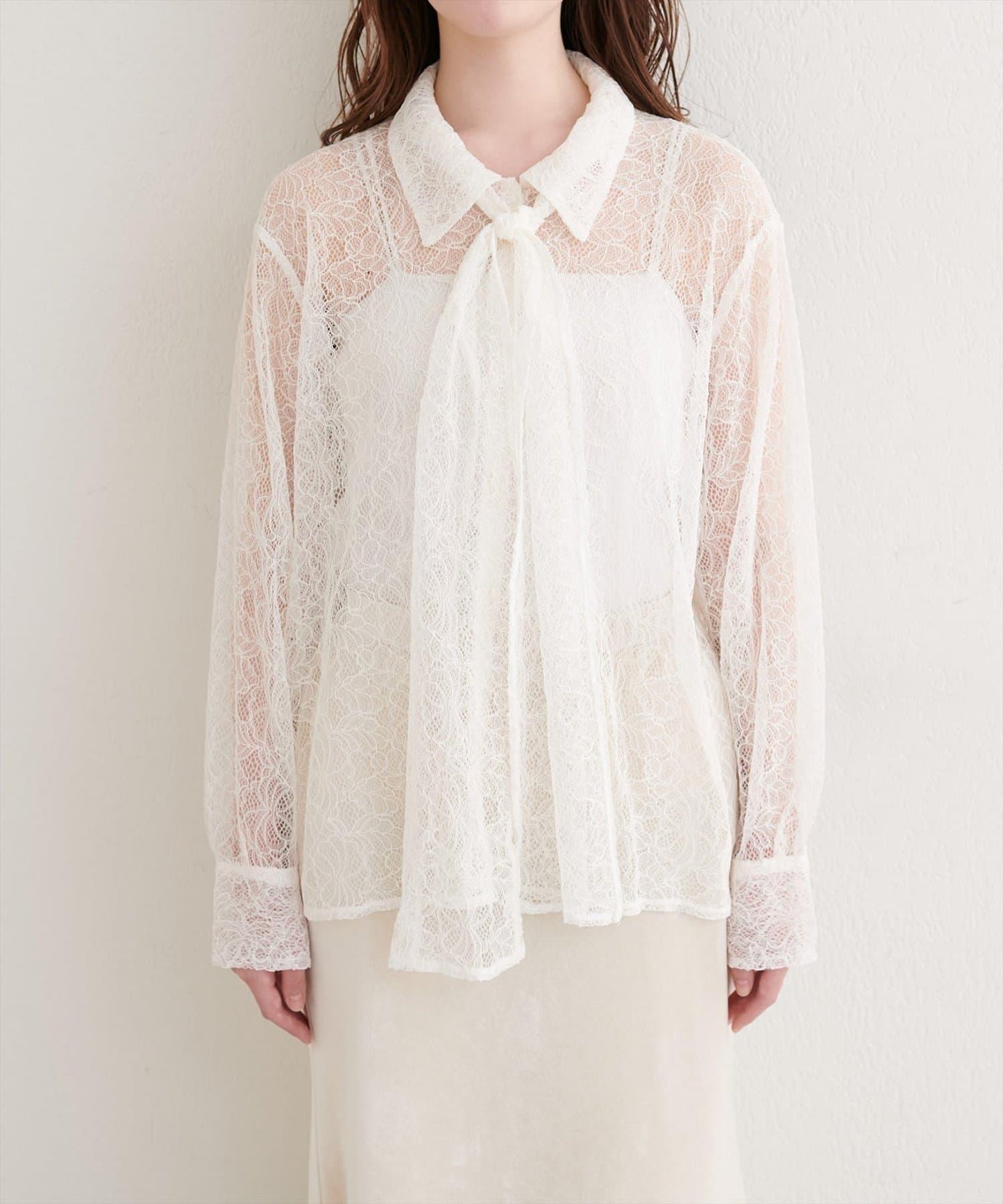 蕾絲蝴蝶結領襯衫