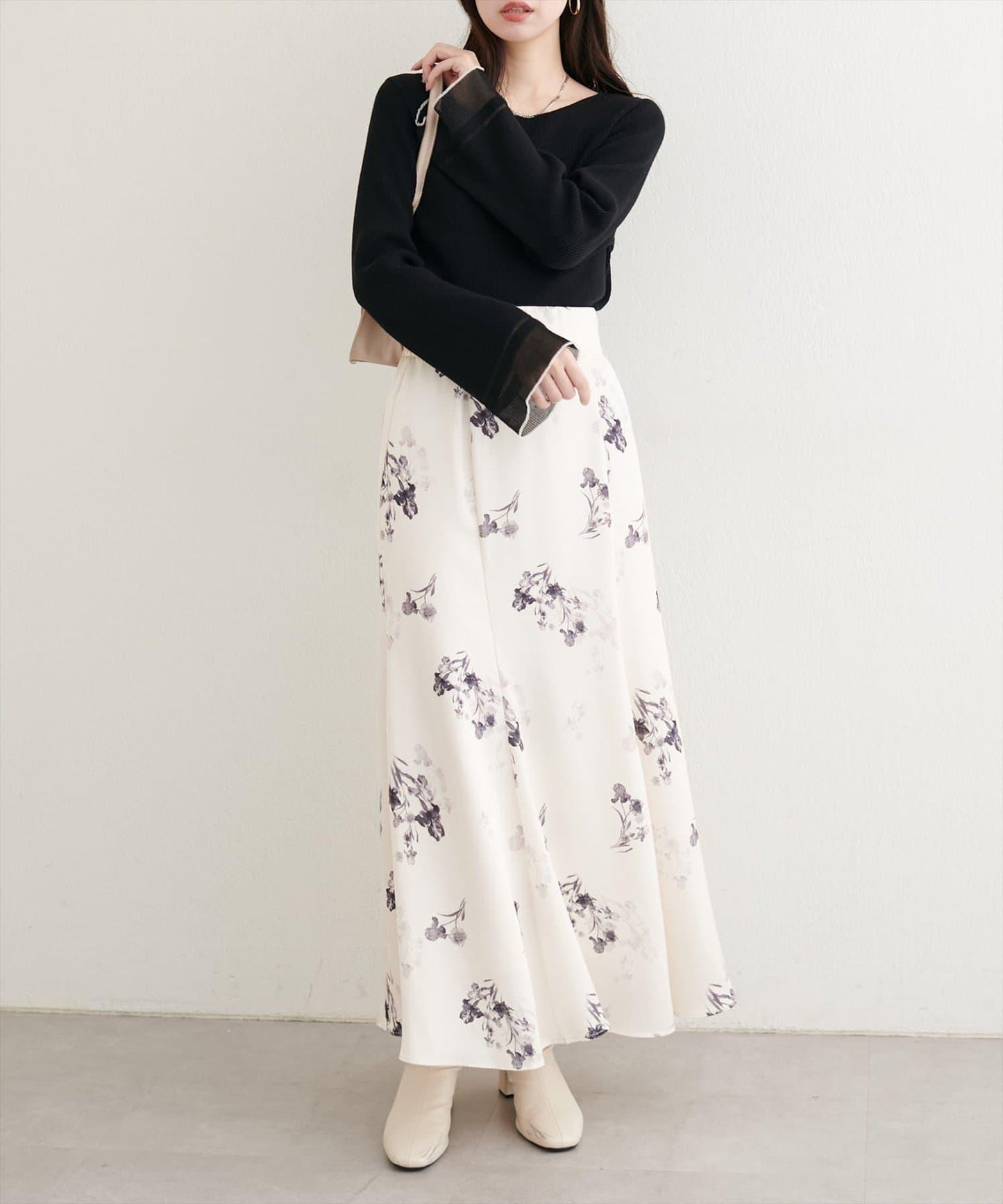 袖口透視喇叭袖針織衫