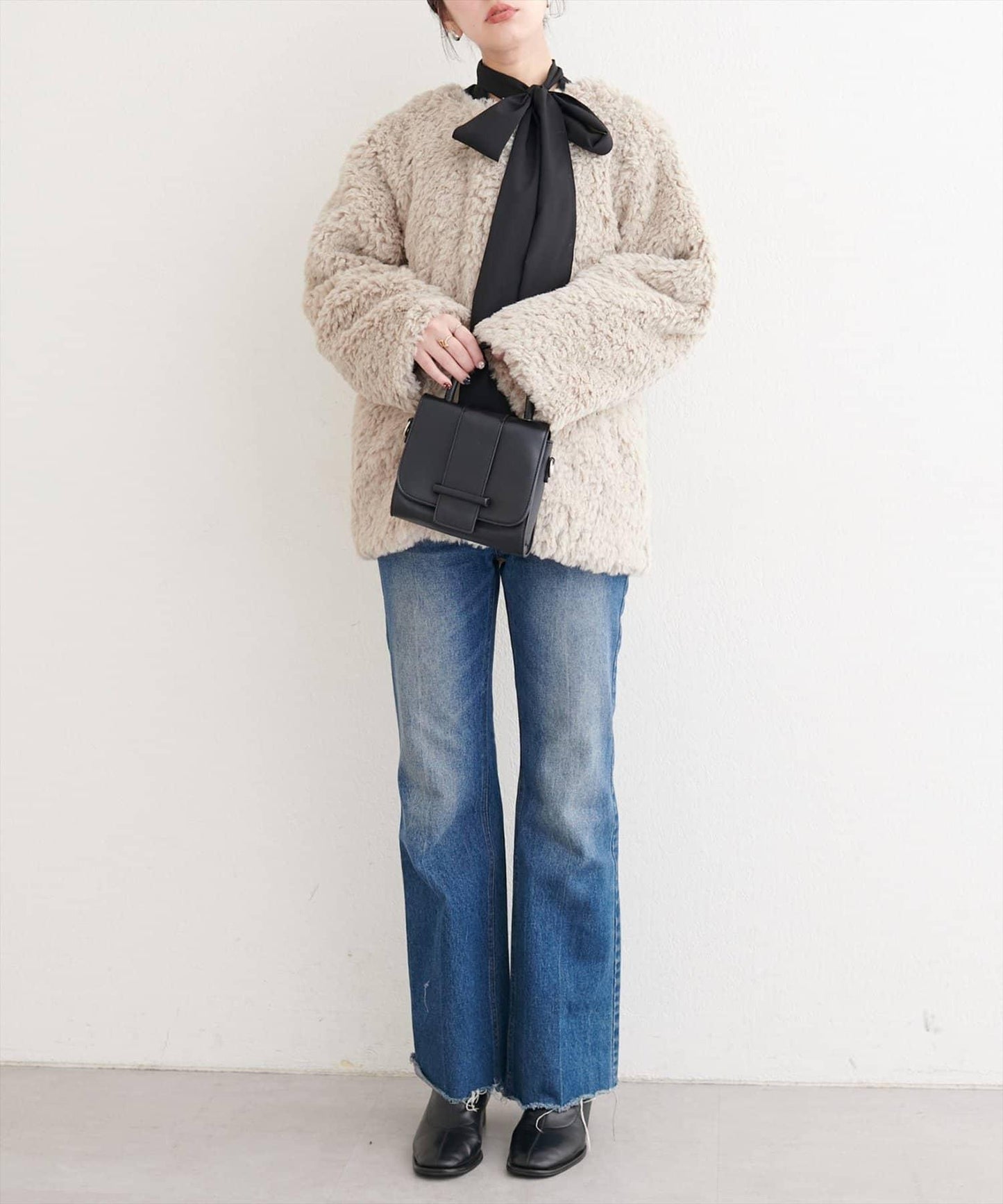 拼色仿羊羔絨中長款大衣