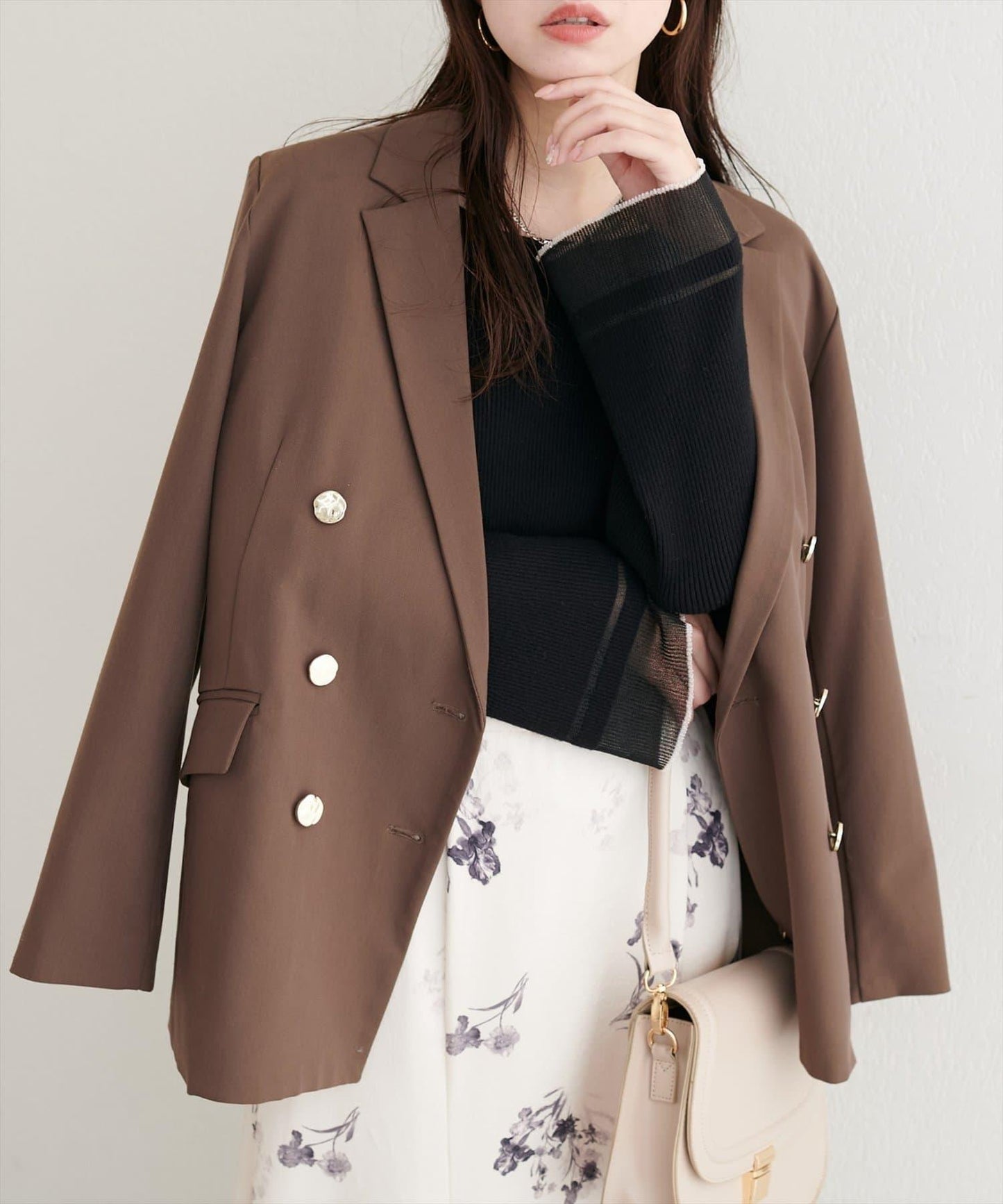 袖口透視喇叭袖針織衫