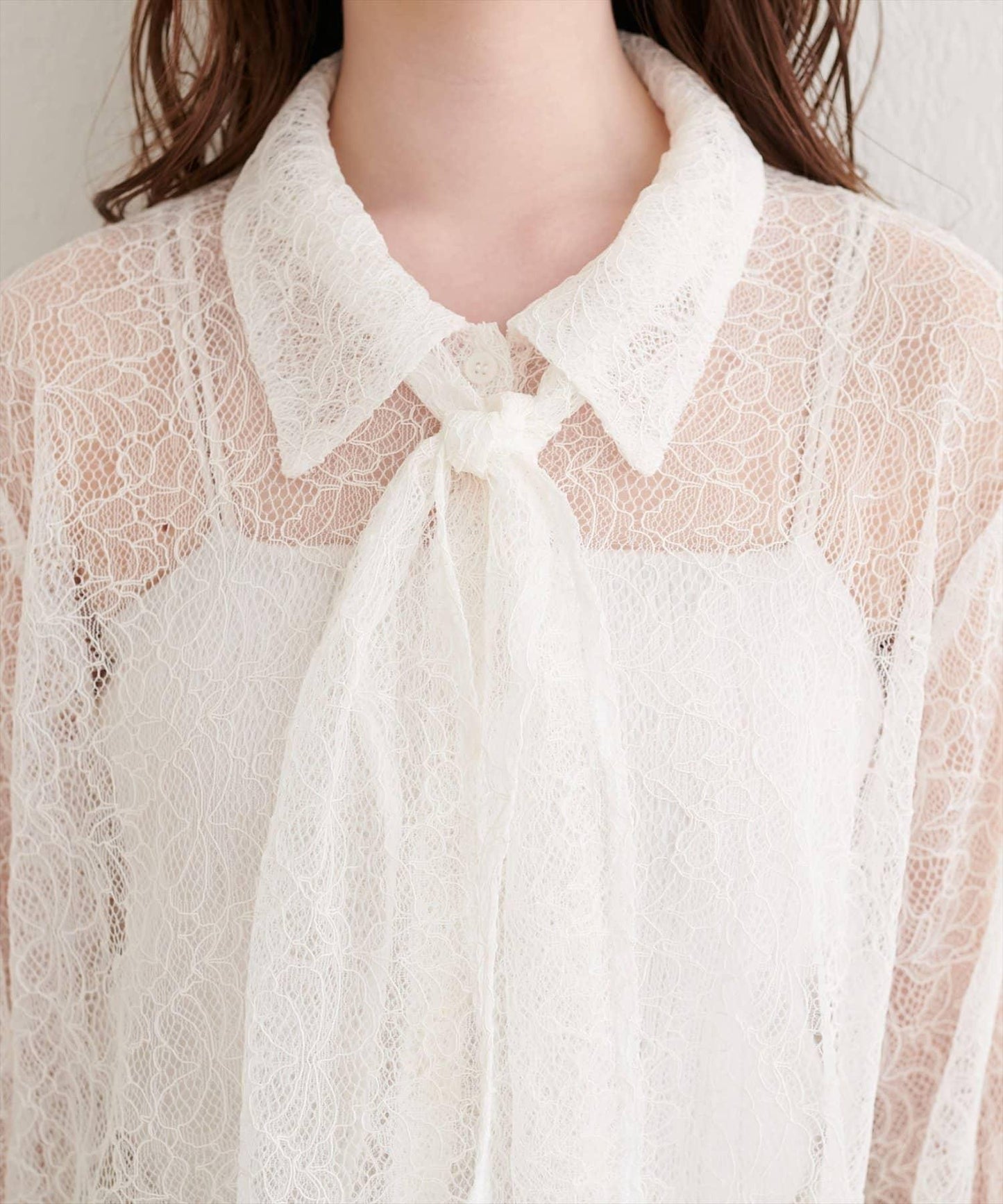 蕾絲蝴蝶結領襯衫