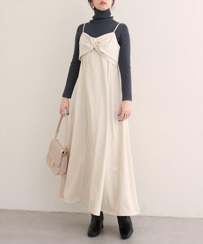 〈osono〉扭結蝴蝶結吊帶連衣裙