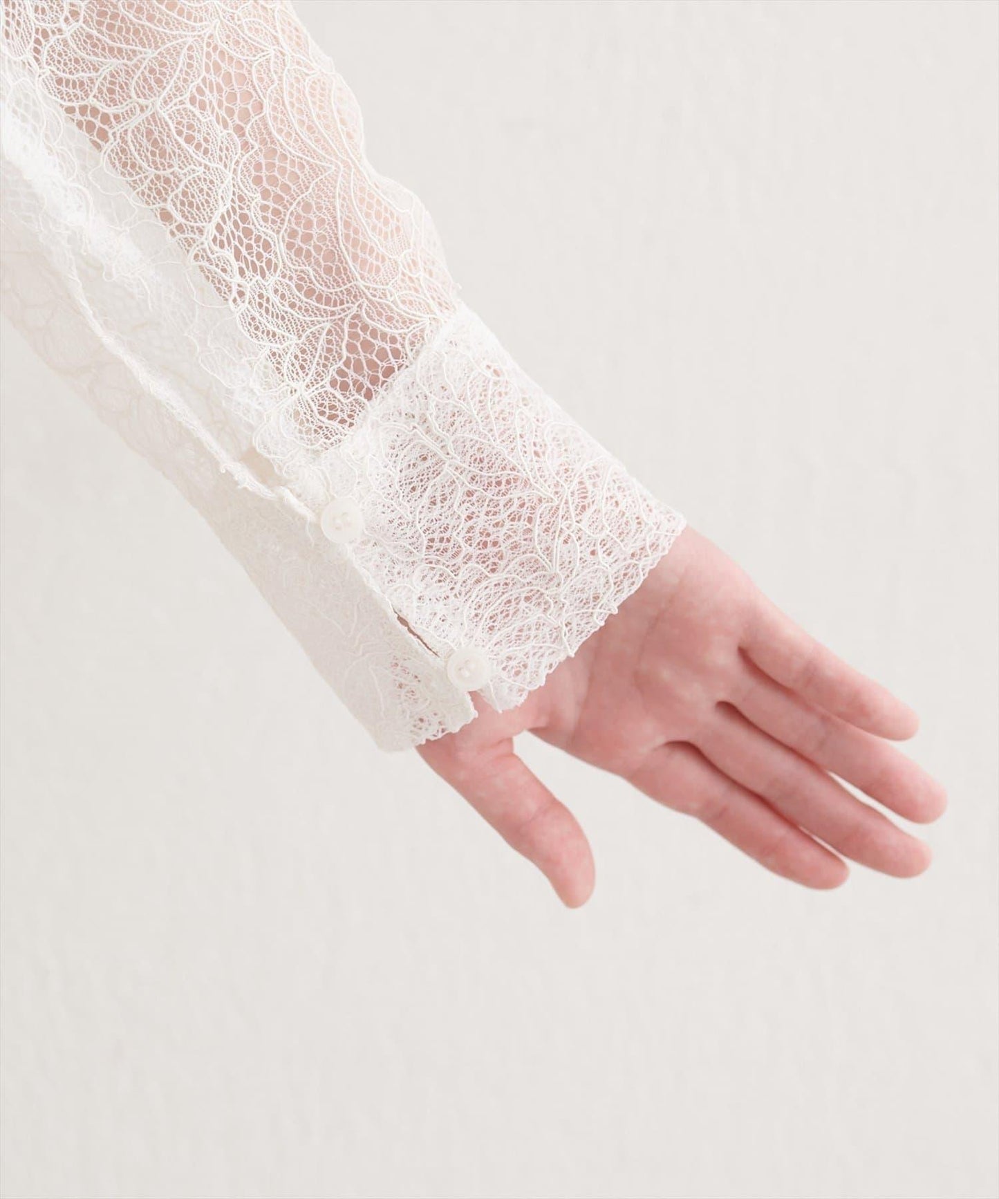 蕾絲蝴蝶結領襯衫