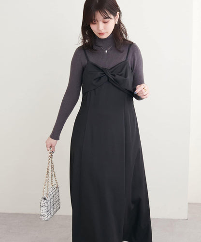 〈osono〉扭結蝴蝶結吊帶連衣裙