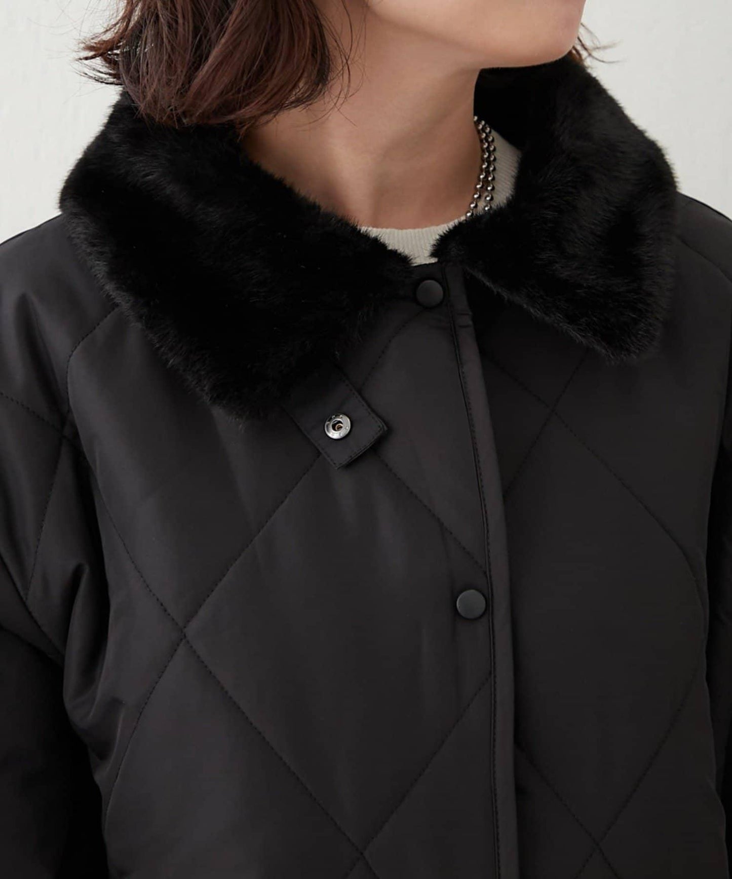 毛絨領拼接棉服