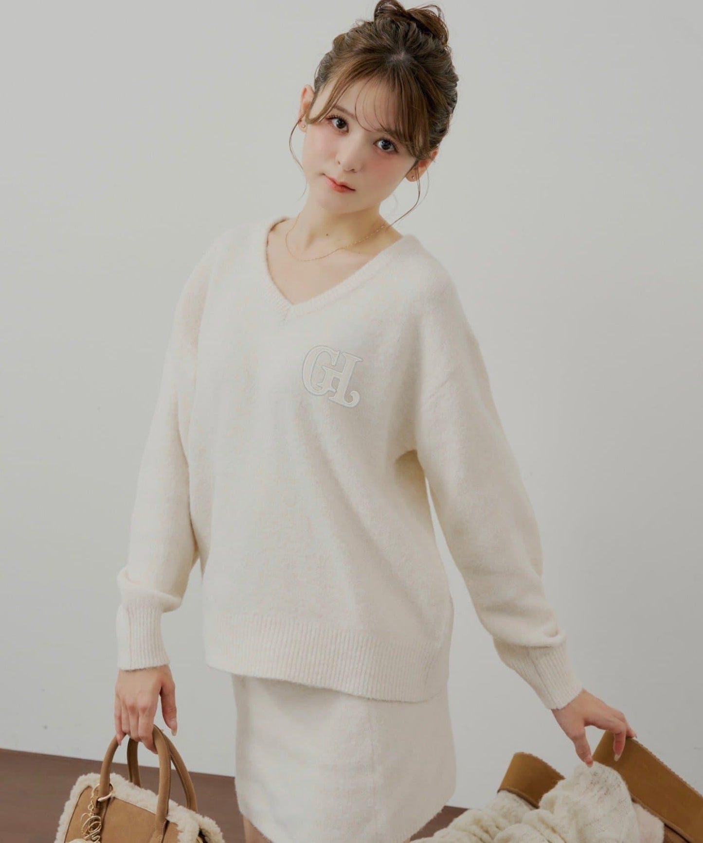 胸部標誌V領寬鬆針織衫