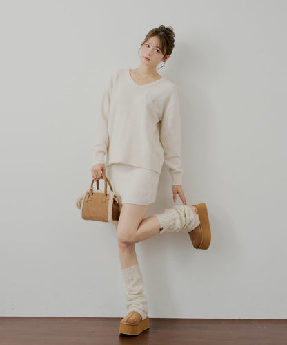 胸部標誌V領寬鬆針織衫