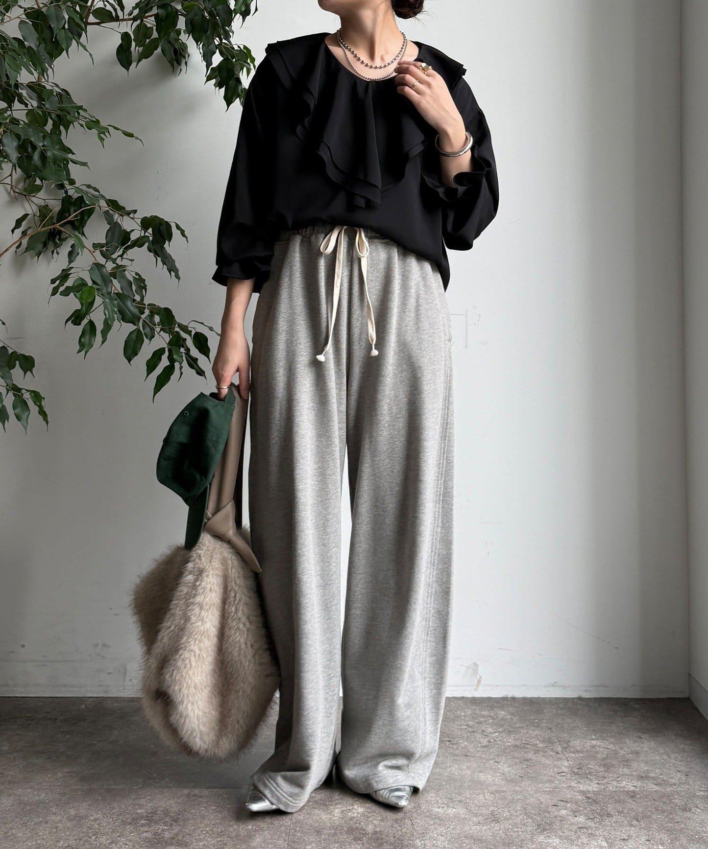 【WEB限定】ピコフリルカラーブラウス