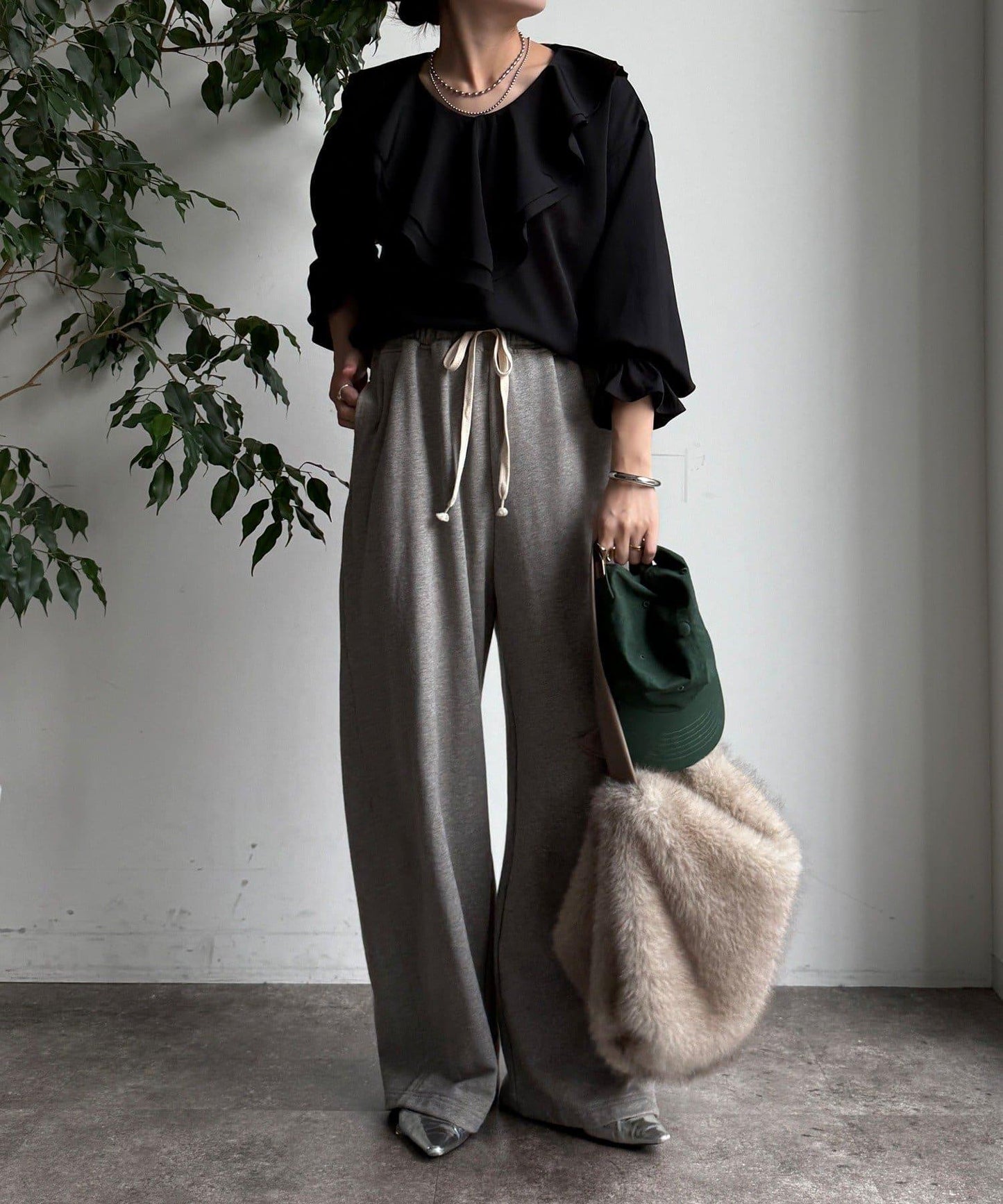 【WEB限定】ピコフリルカラーブラウス