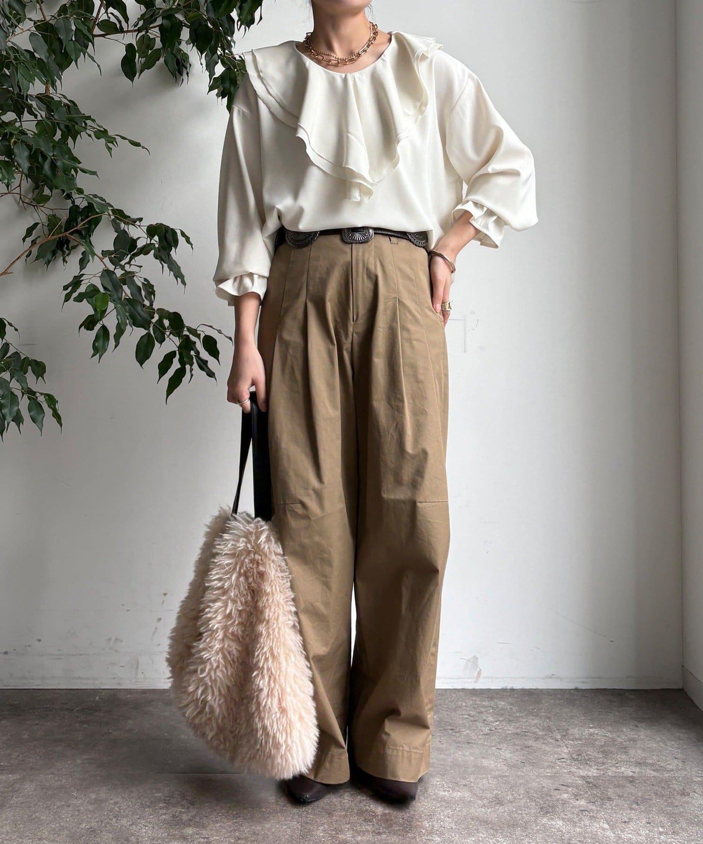 【WEB限定】ピコフリルカラーブラウス