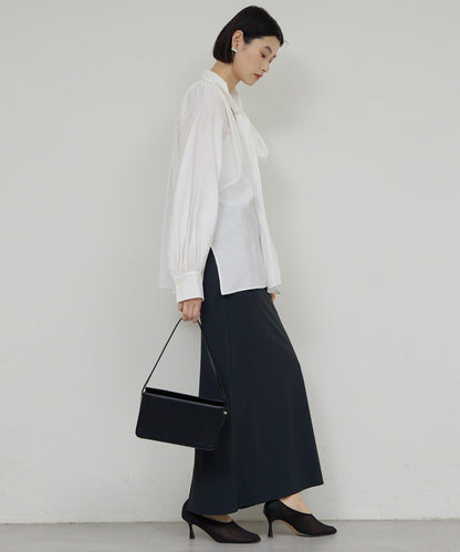 褶皺蝴蝶結領女襯衫