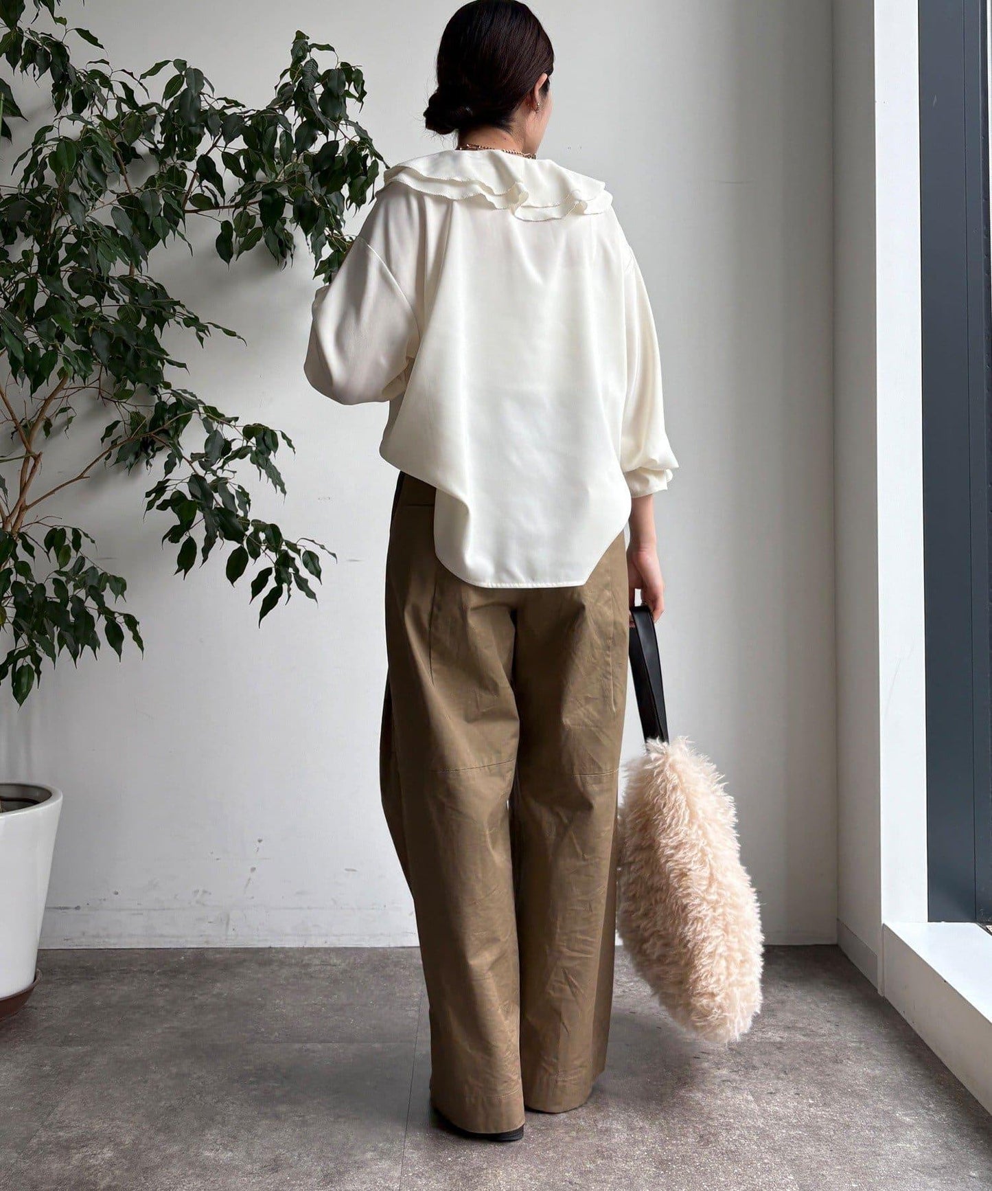 【WEB限定】ピコフリルカラーブラウス