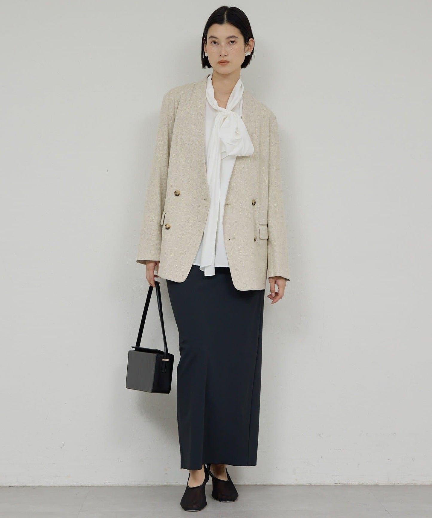 褶皺蝴蝶結領女襯衫