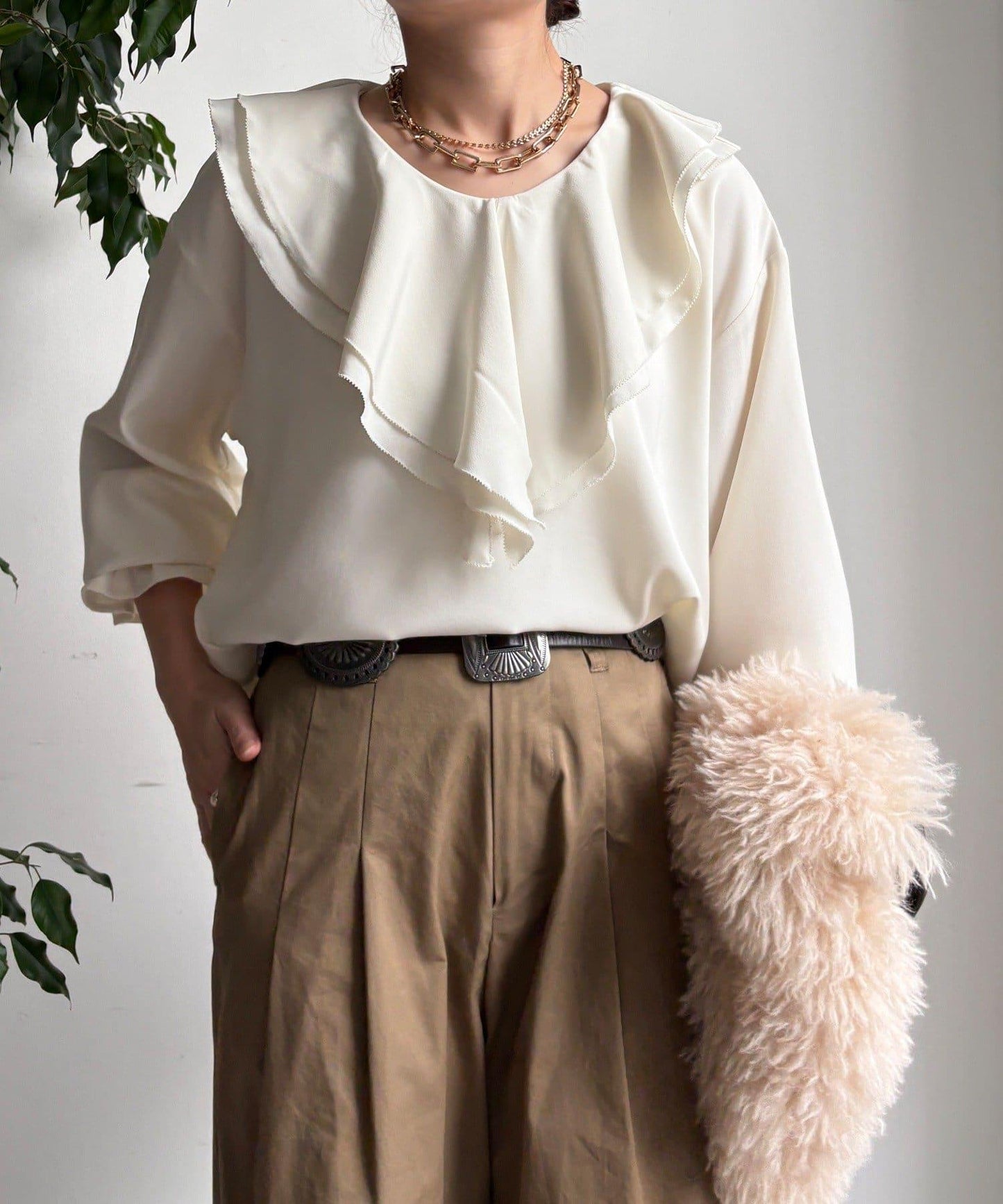 【WEB限定】ピコフリルカラーブラウス